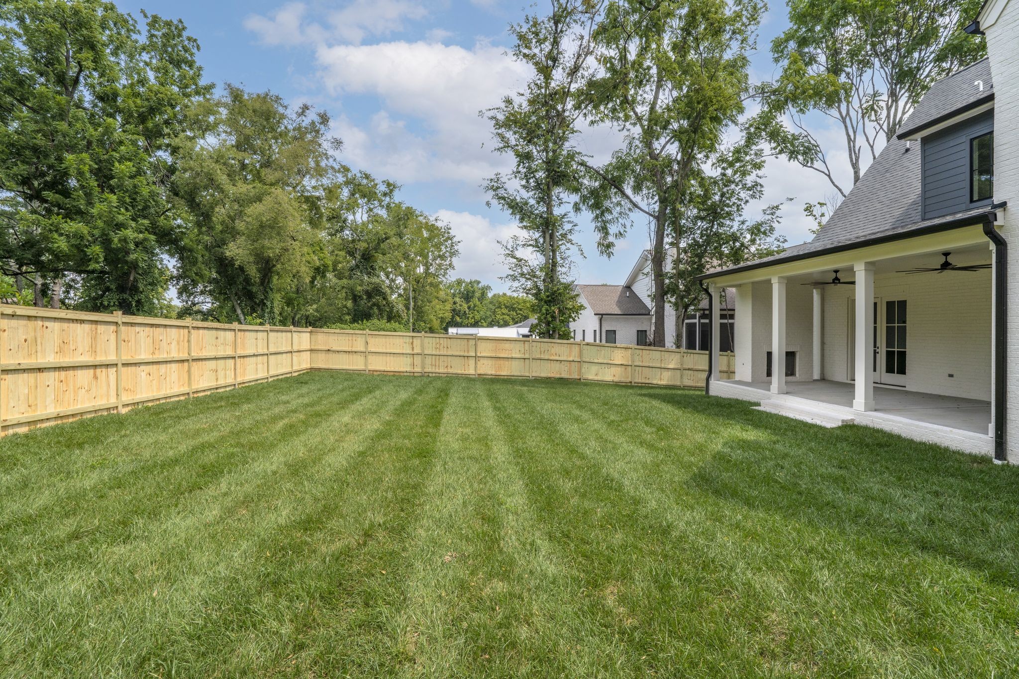 4429 Lealand Ln