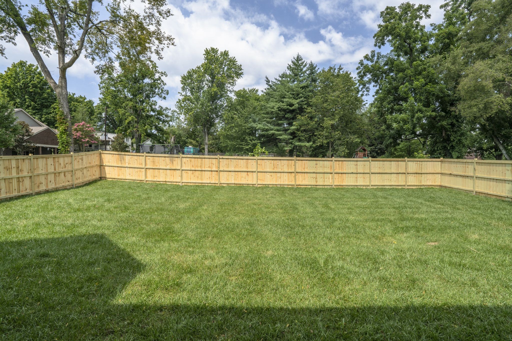 4429 Lealand Ln