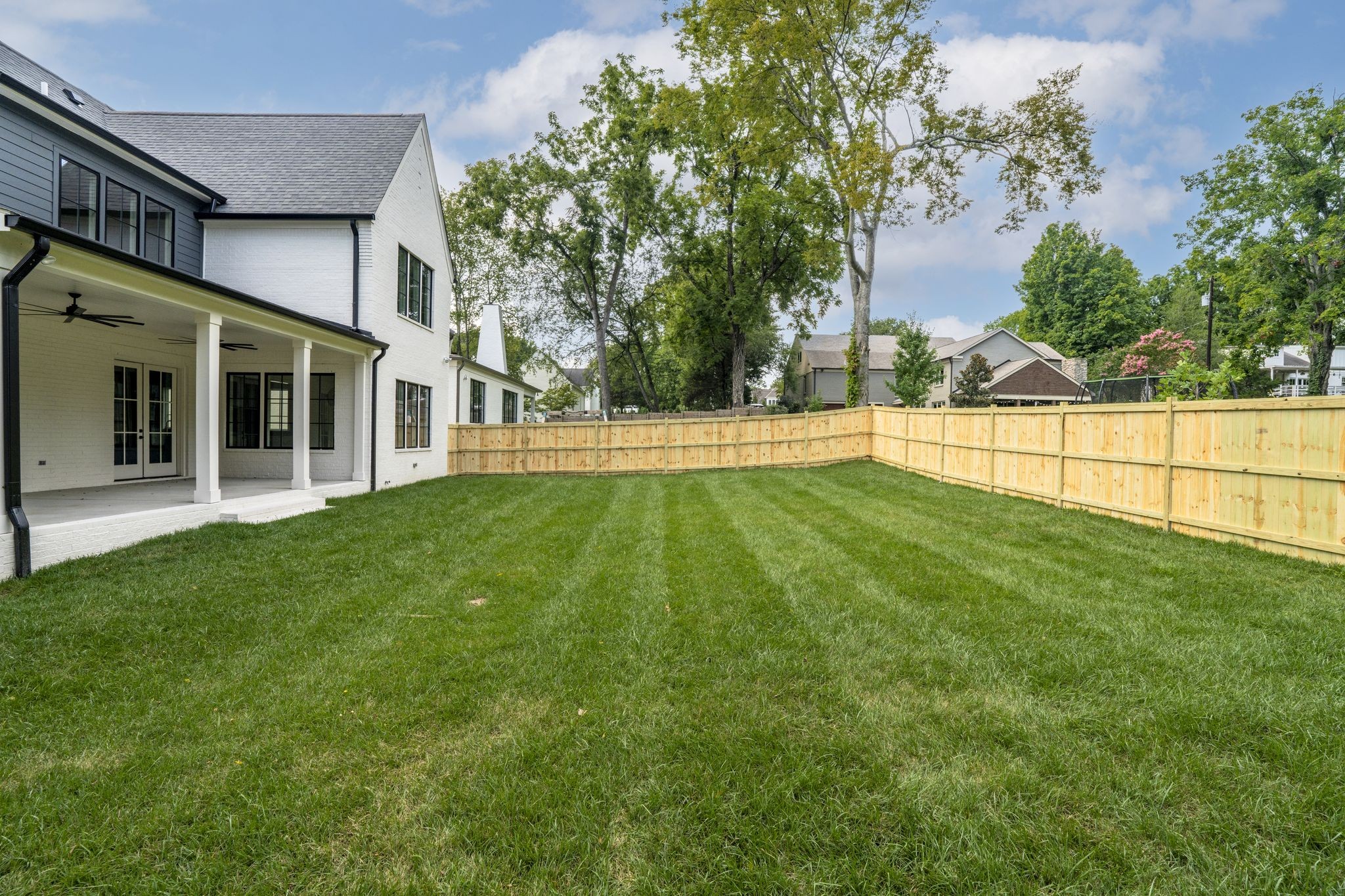 4429 Lealand Ln