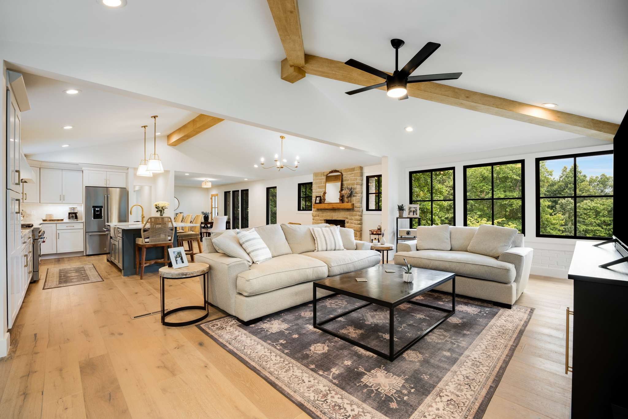 4017 Beverly Hills Dr