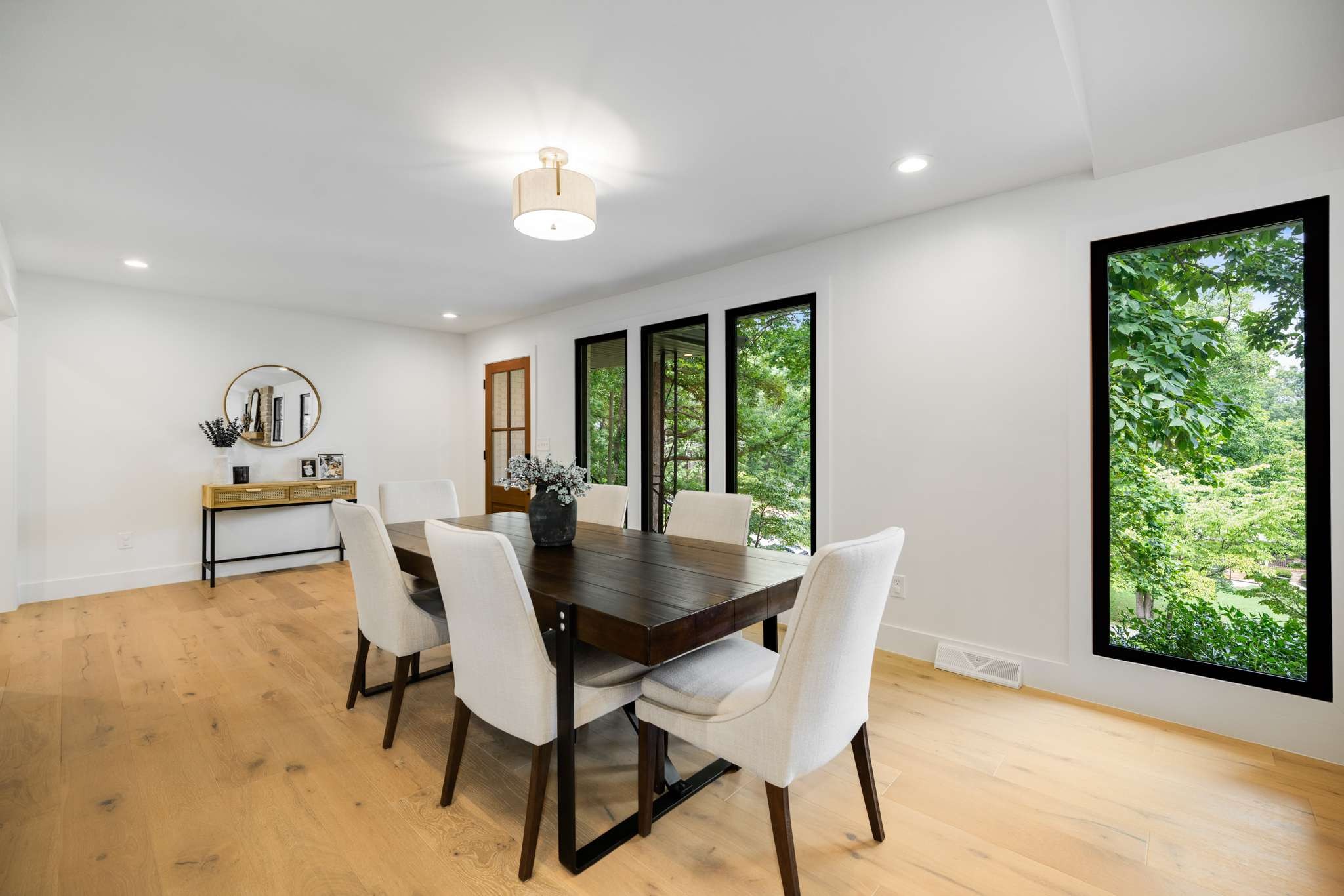 4017 Beverly Hills Dr
