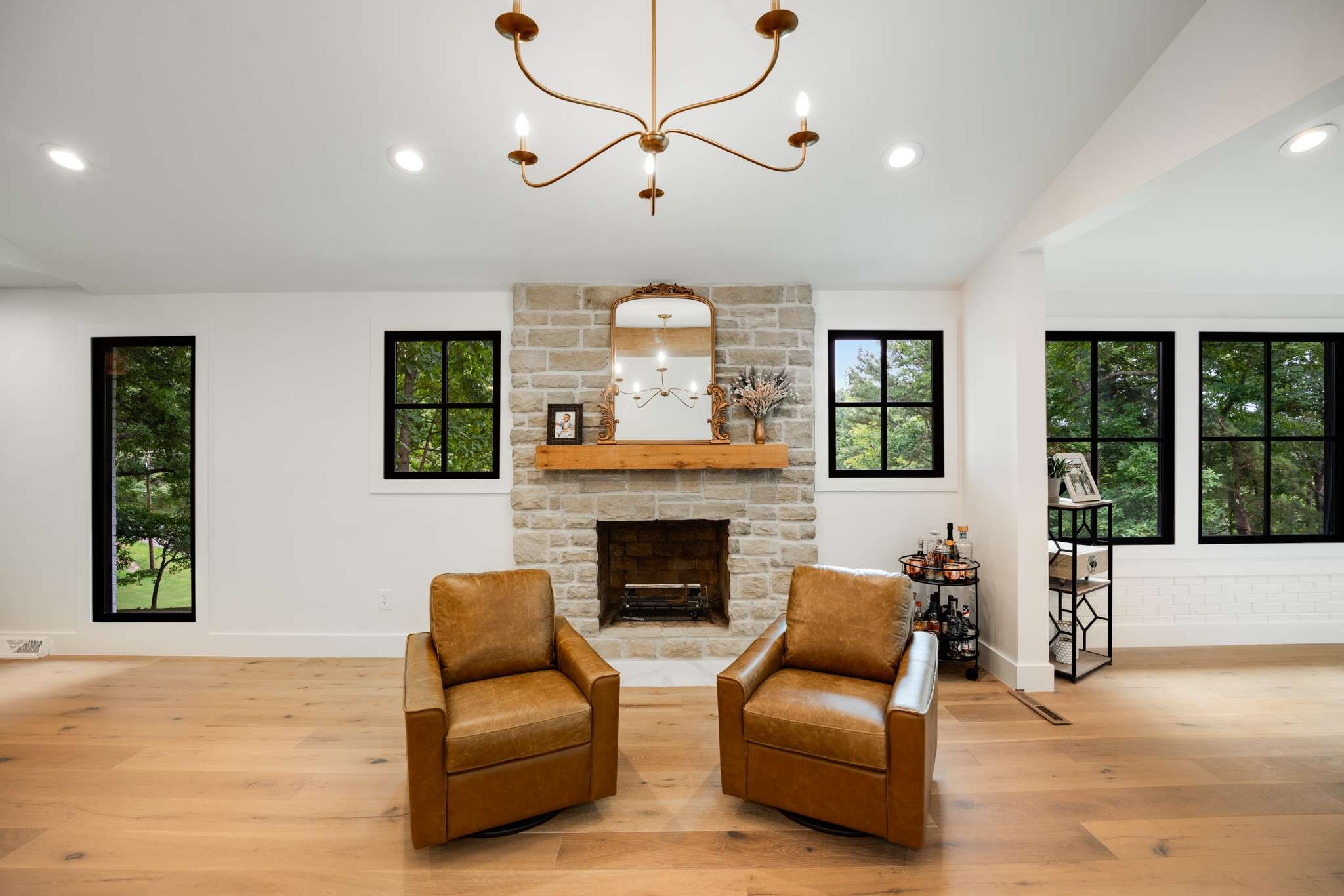 4017 Beverly Hills Dr
