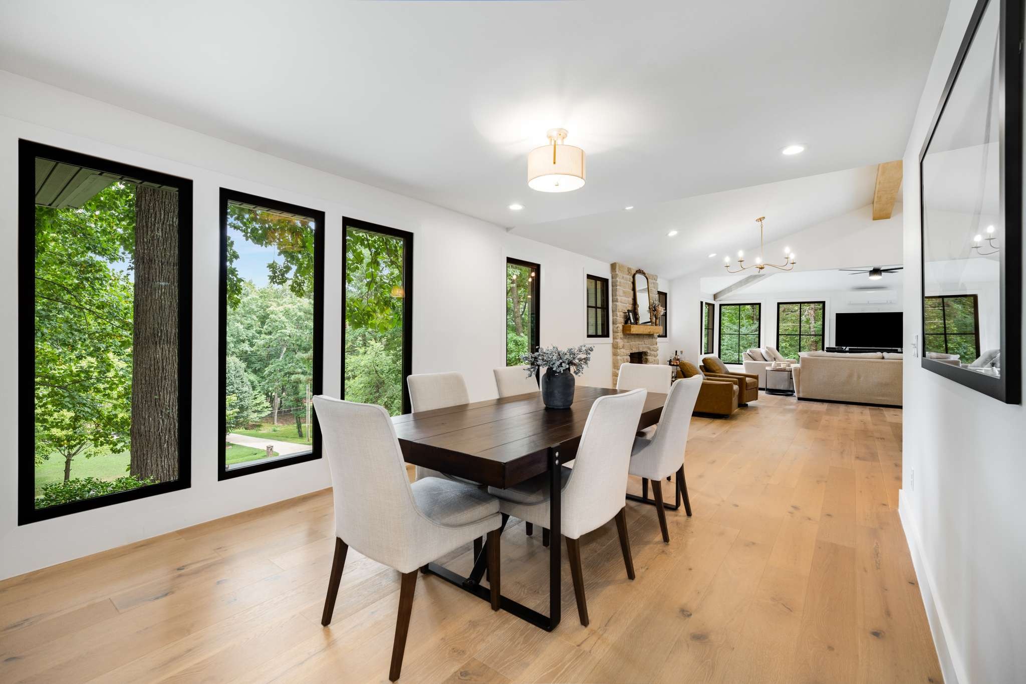 4017 Beverly Hills Dr