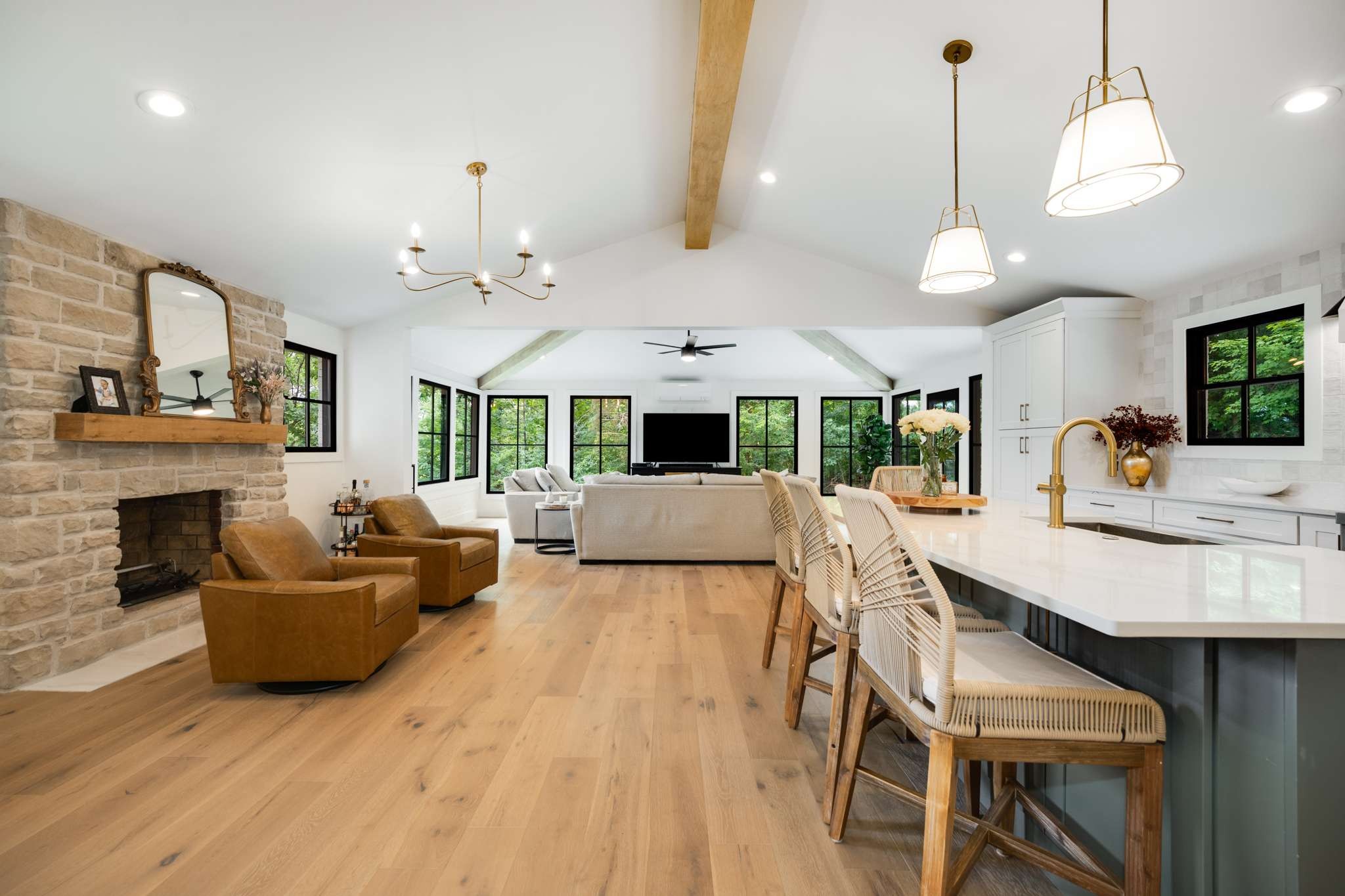 4017 Beverly Hills Dr