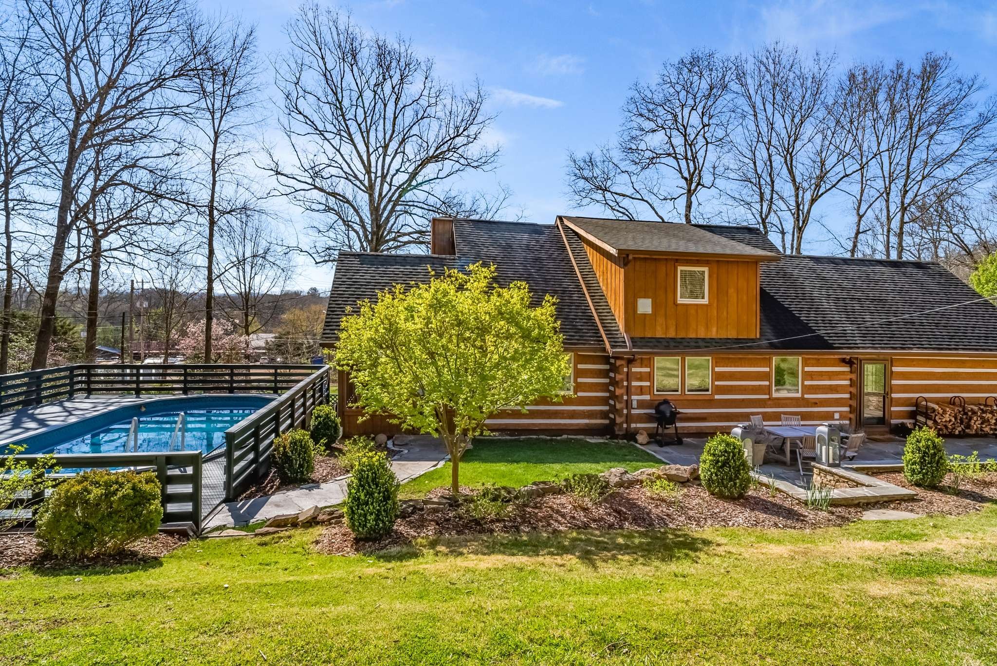 191 Merrylog Ln