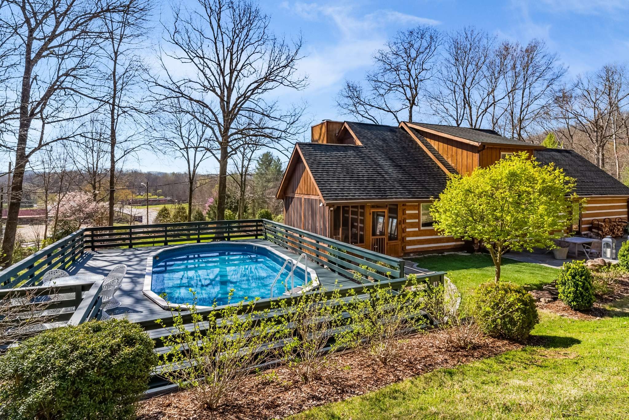 191 Merrylog Ln