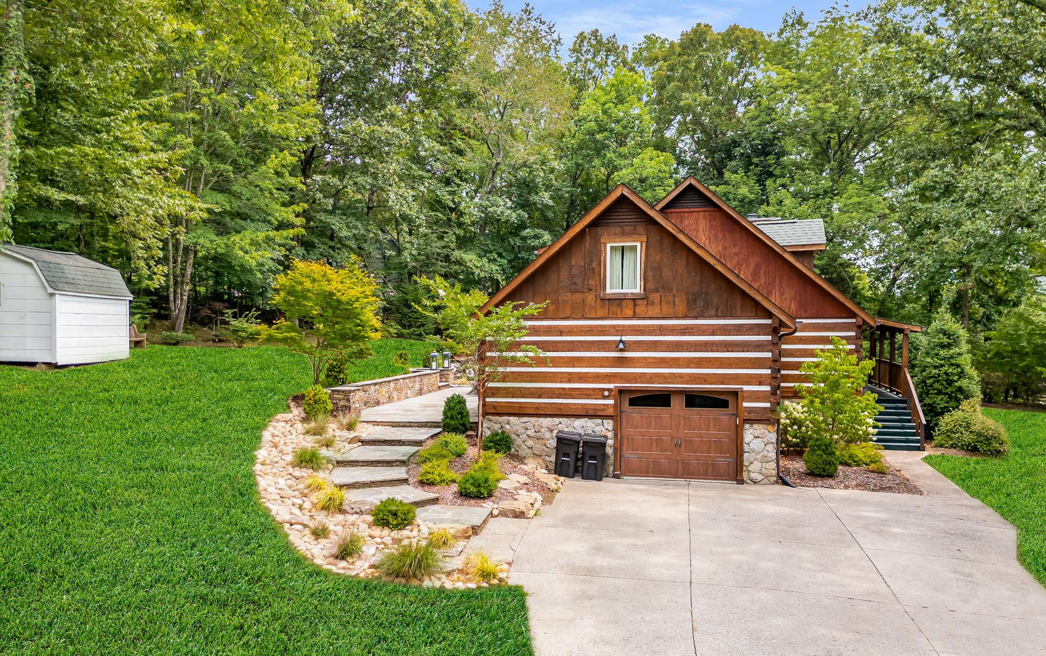 191 Merrylog Ln
