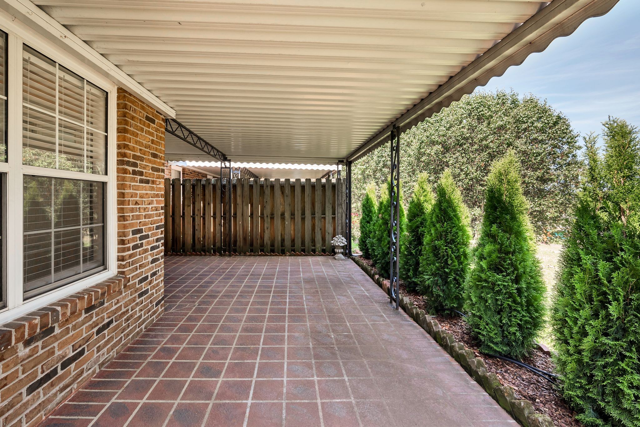 103 Newsom Green