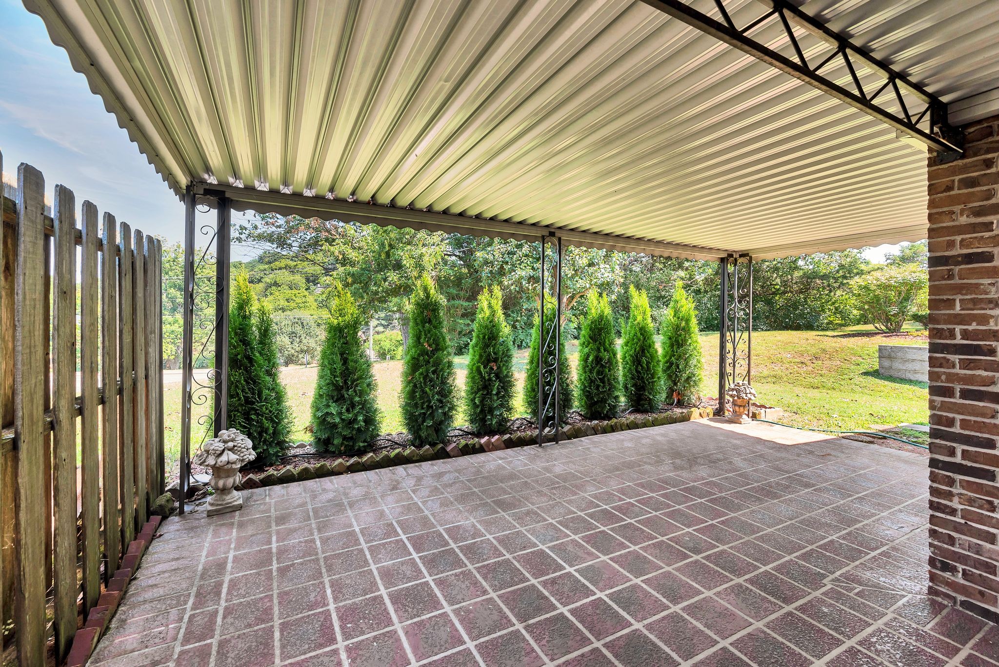 103 Newsom Green