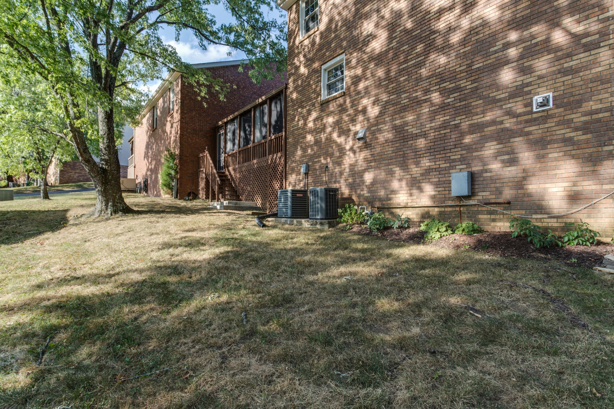 1621 Old Fowlkes Dr