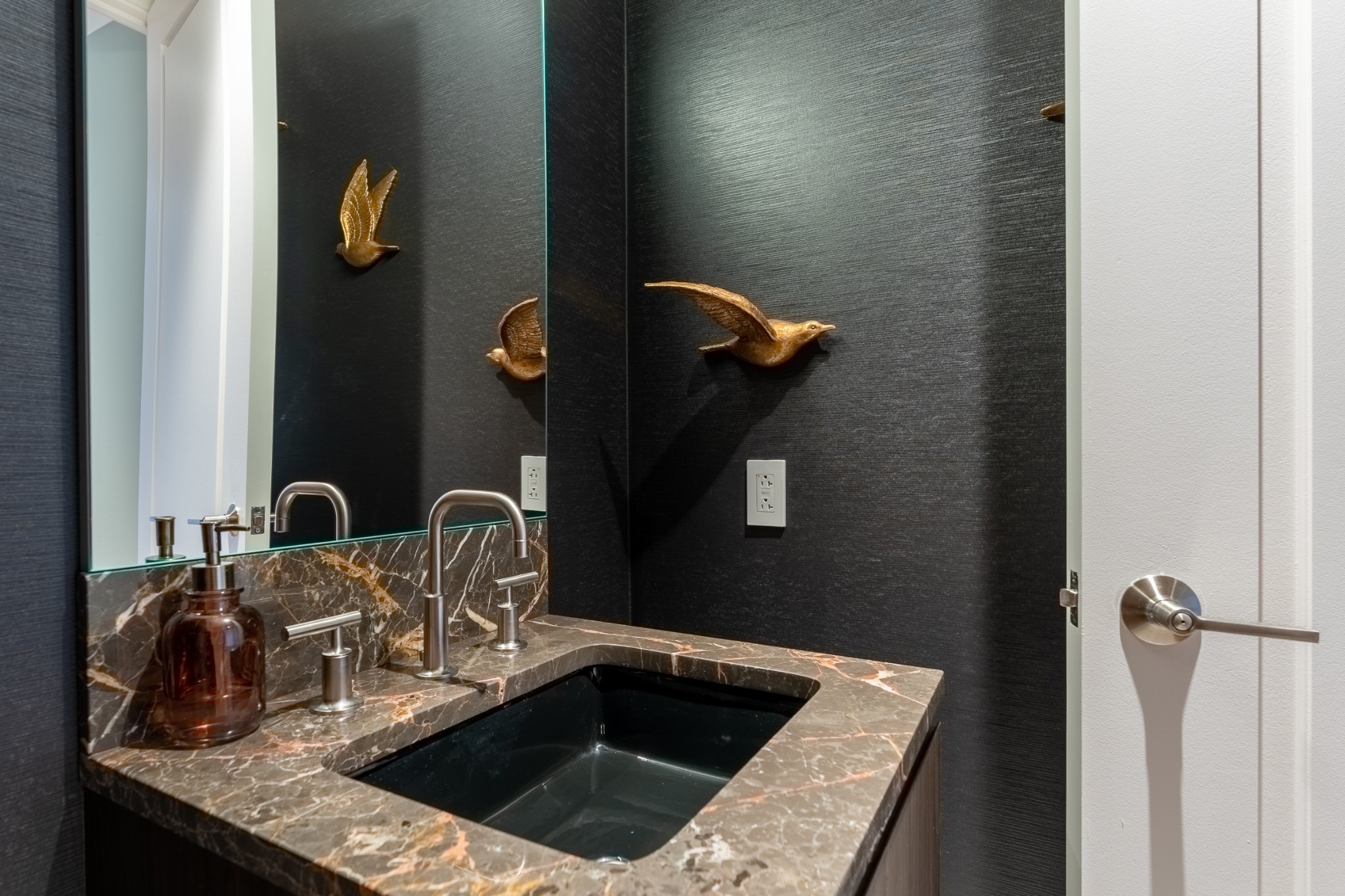 160 2nd Ave, S Unit: 1503
