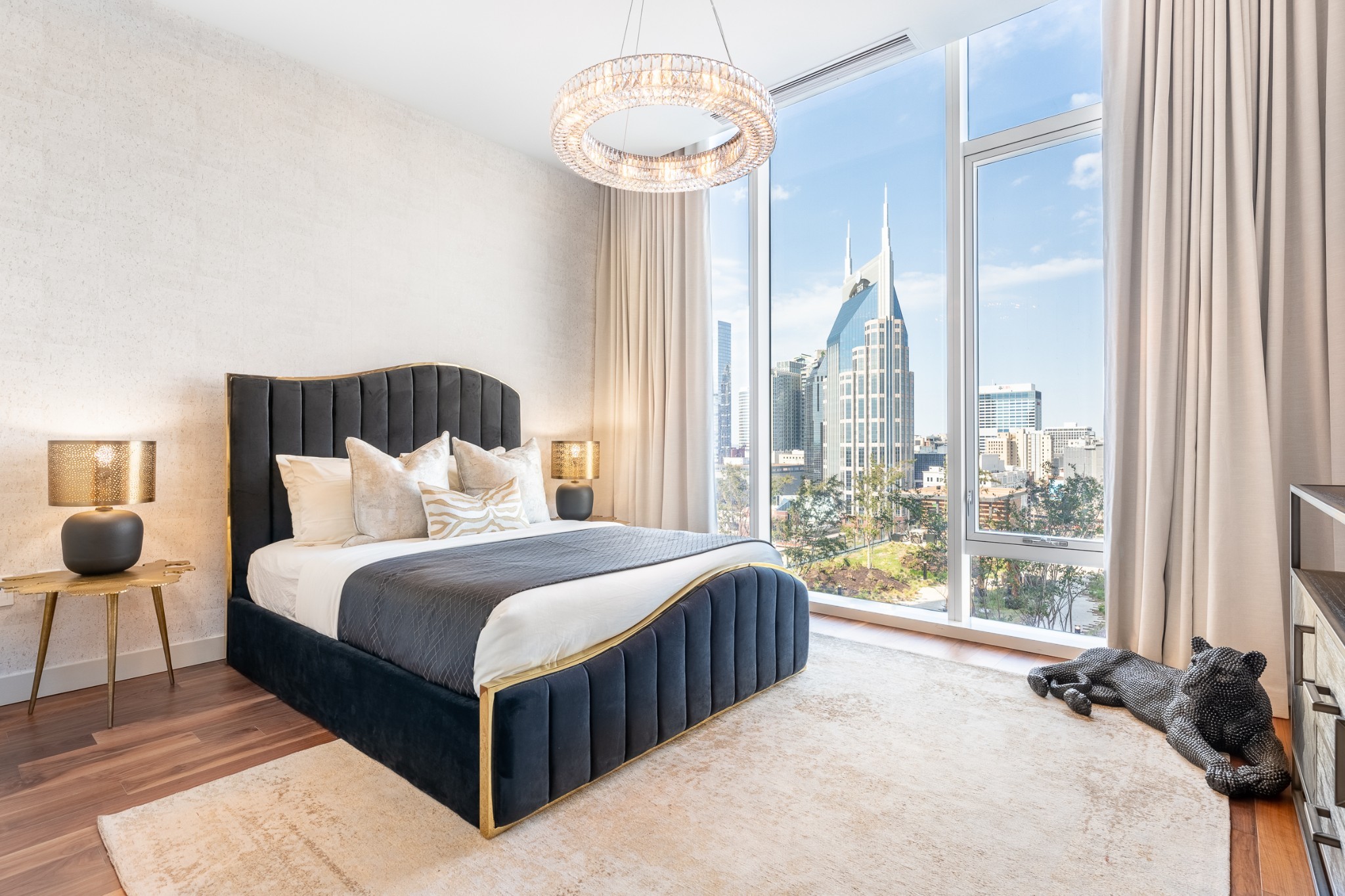 160 2nd Ave, S Unit: 1503
