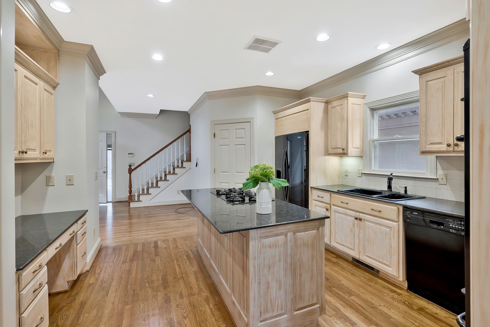 905 Bowring Park