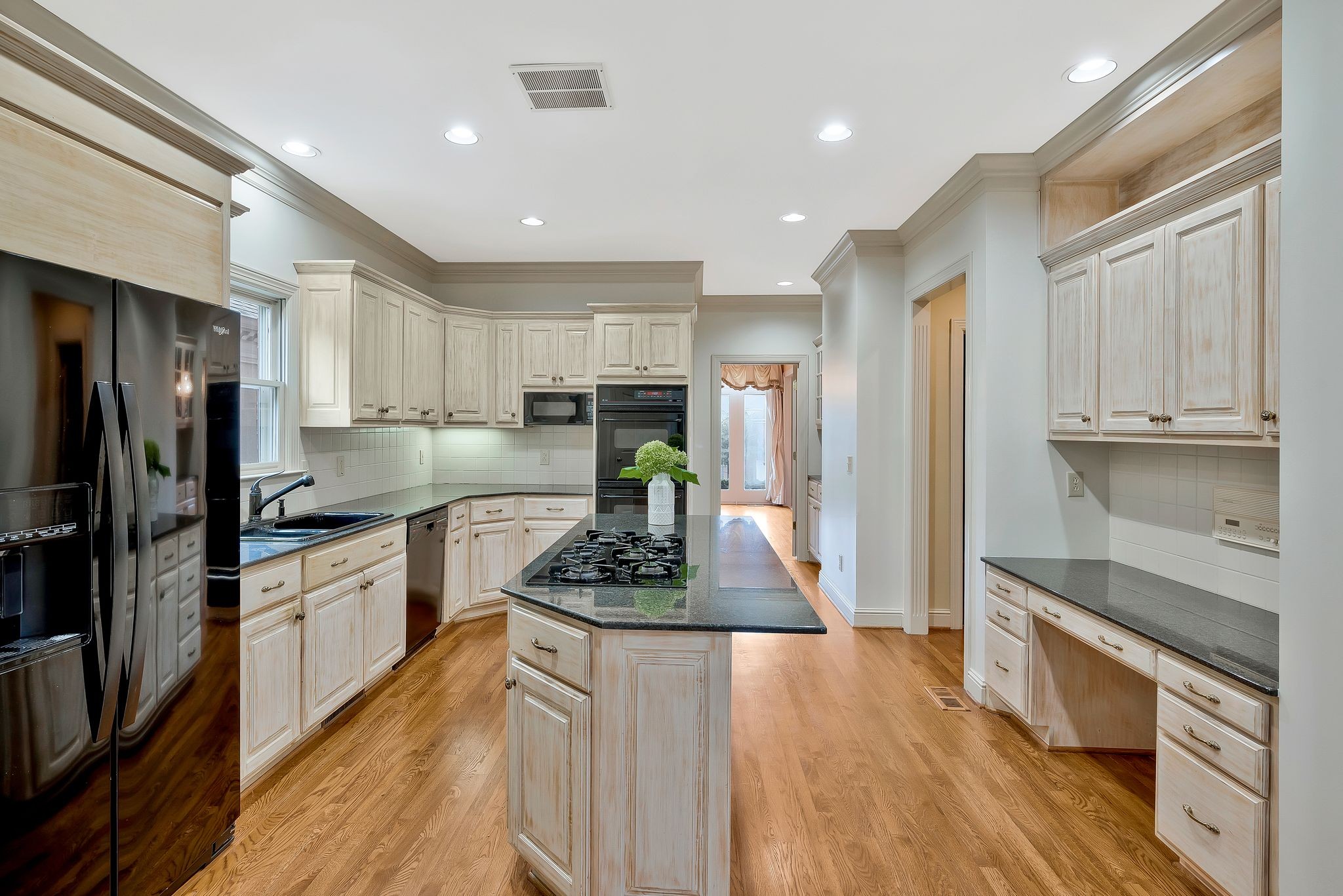 905 Bowring Park