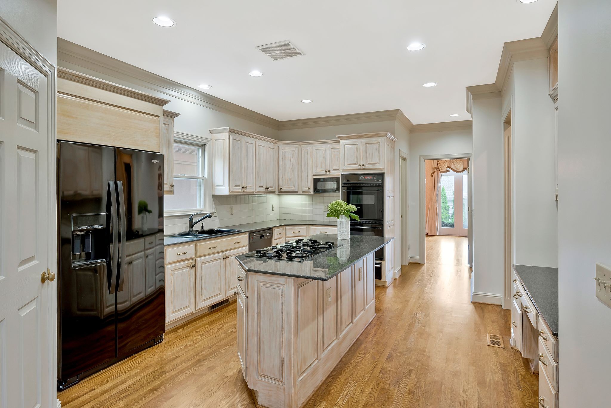 905 Bowring Park