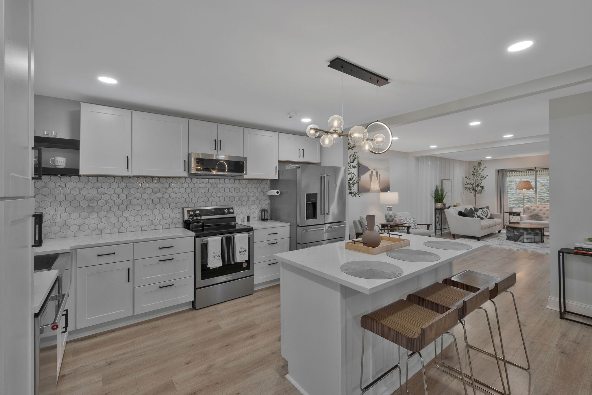 6955 Highland Park Dr