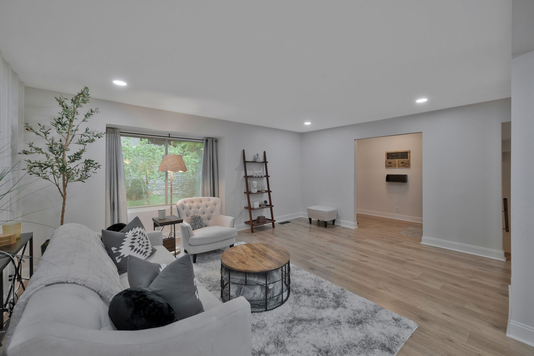 6955 Highland Park Dr