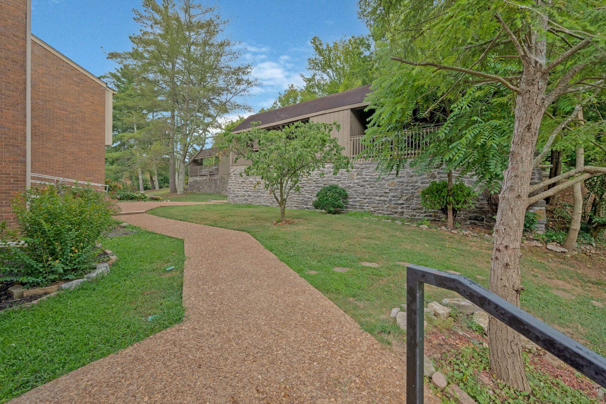 6955 Highland Park Dr