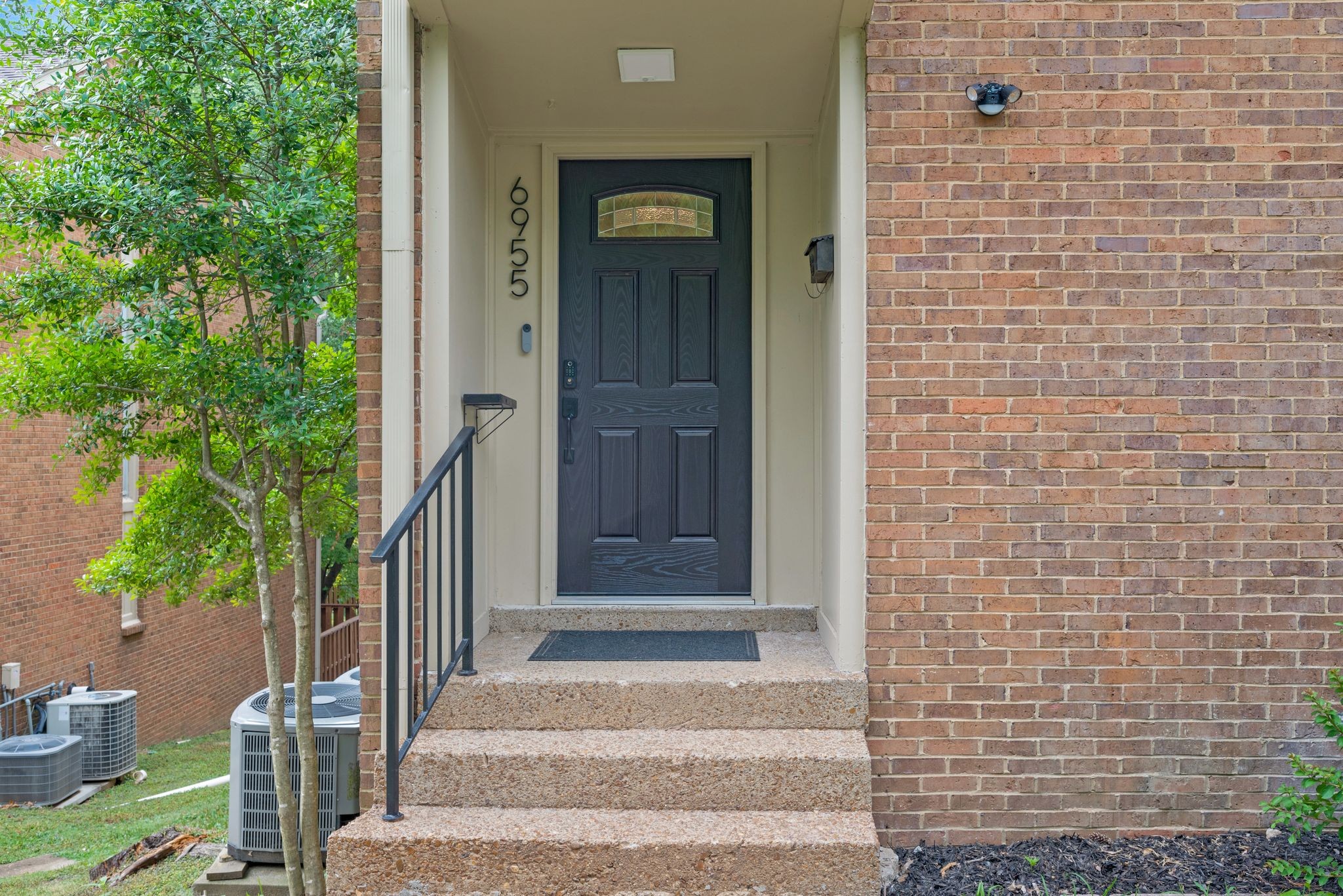 6955 Highland Park Dr