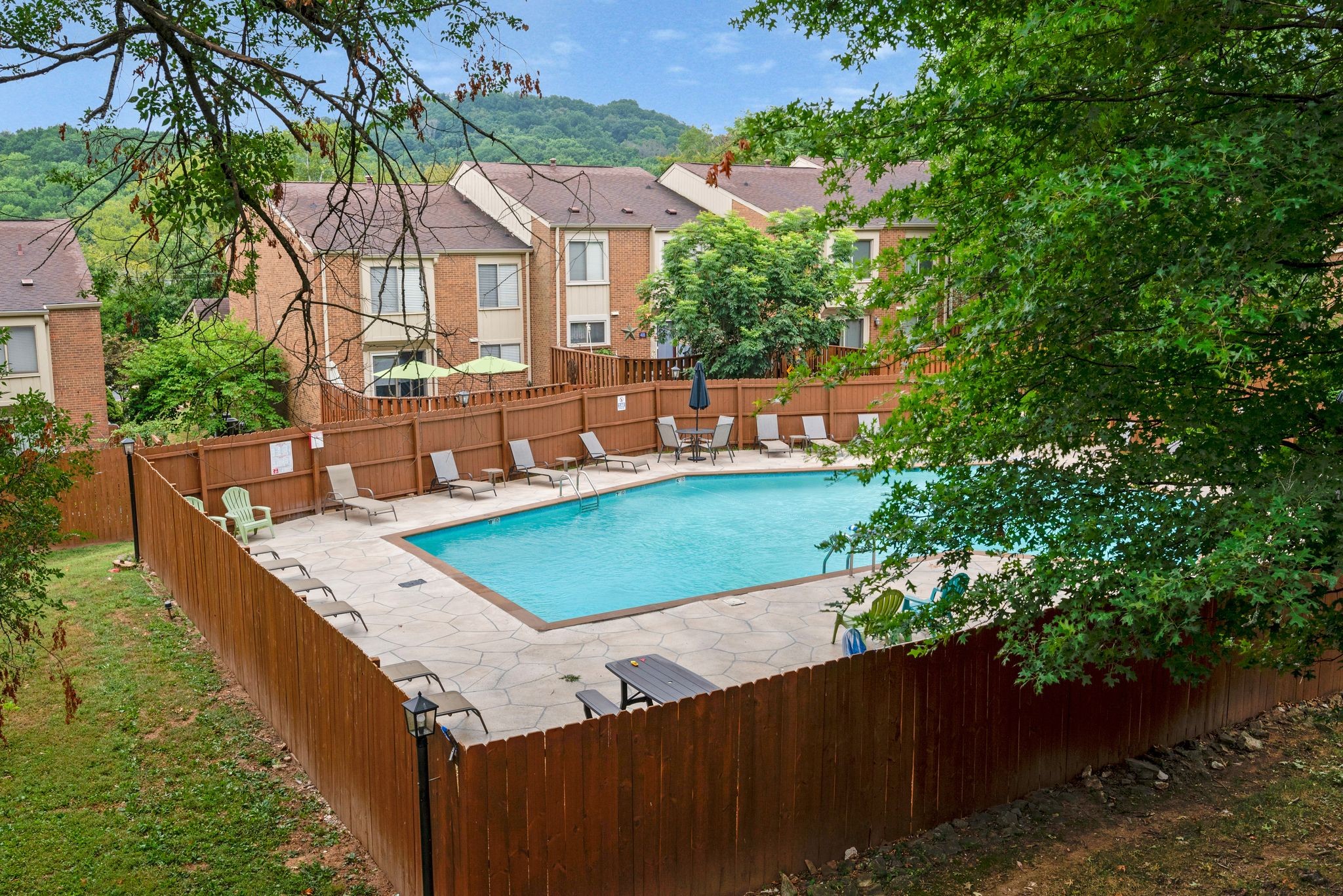 6955 Highland Park Dr