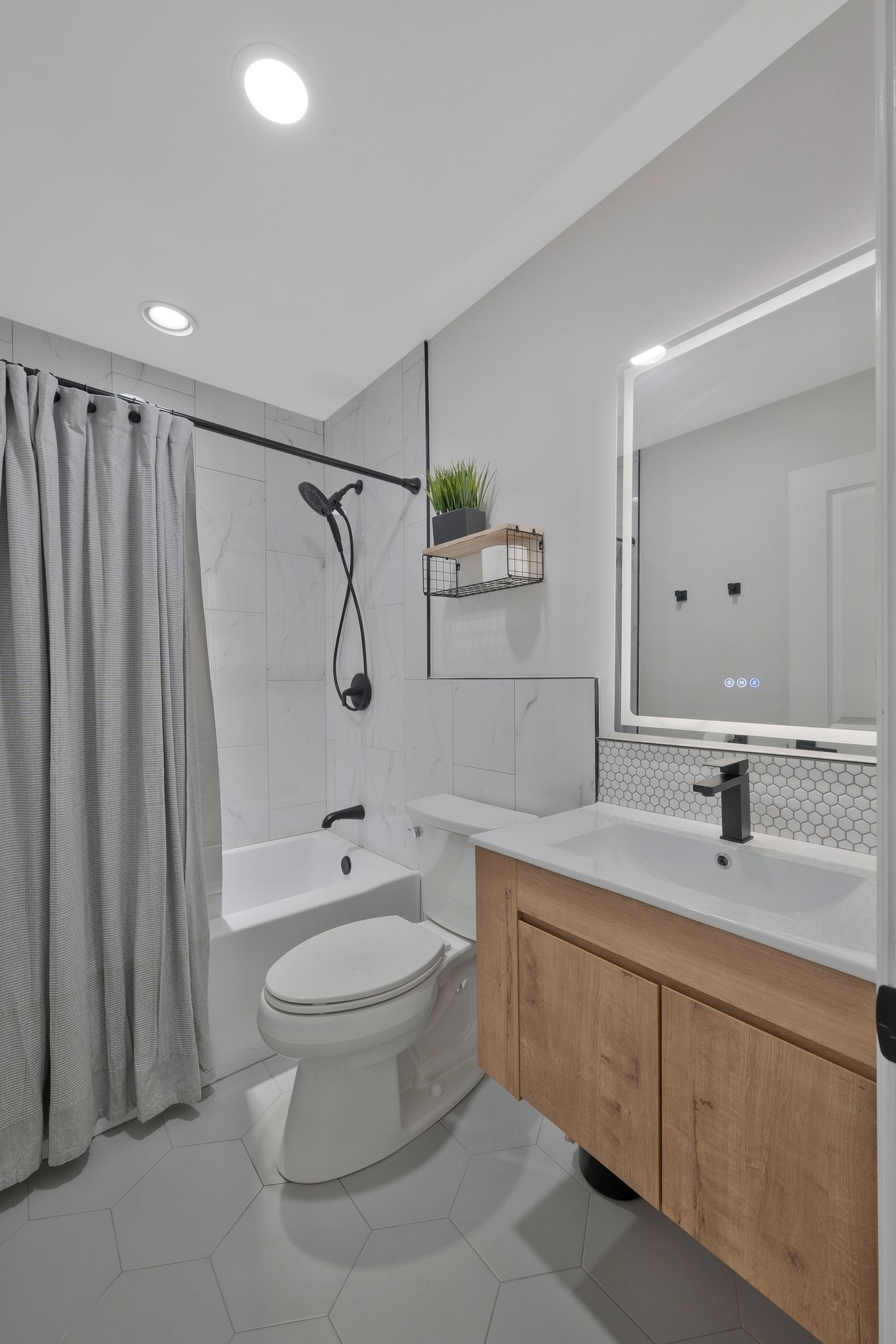 6955 Highland Park Dr