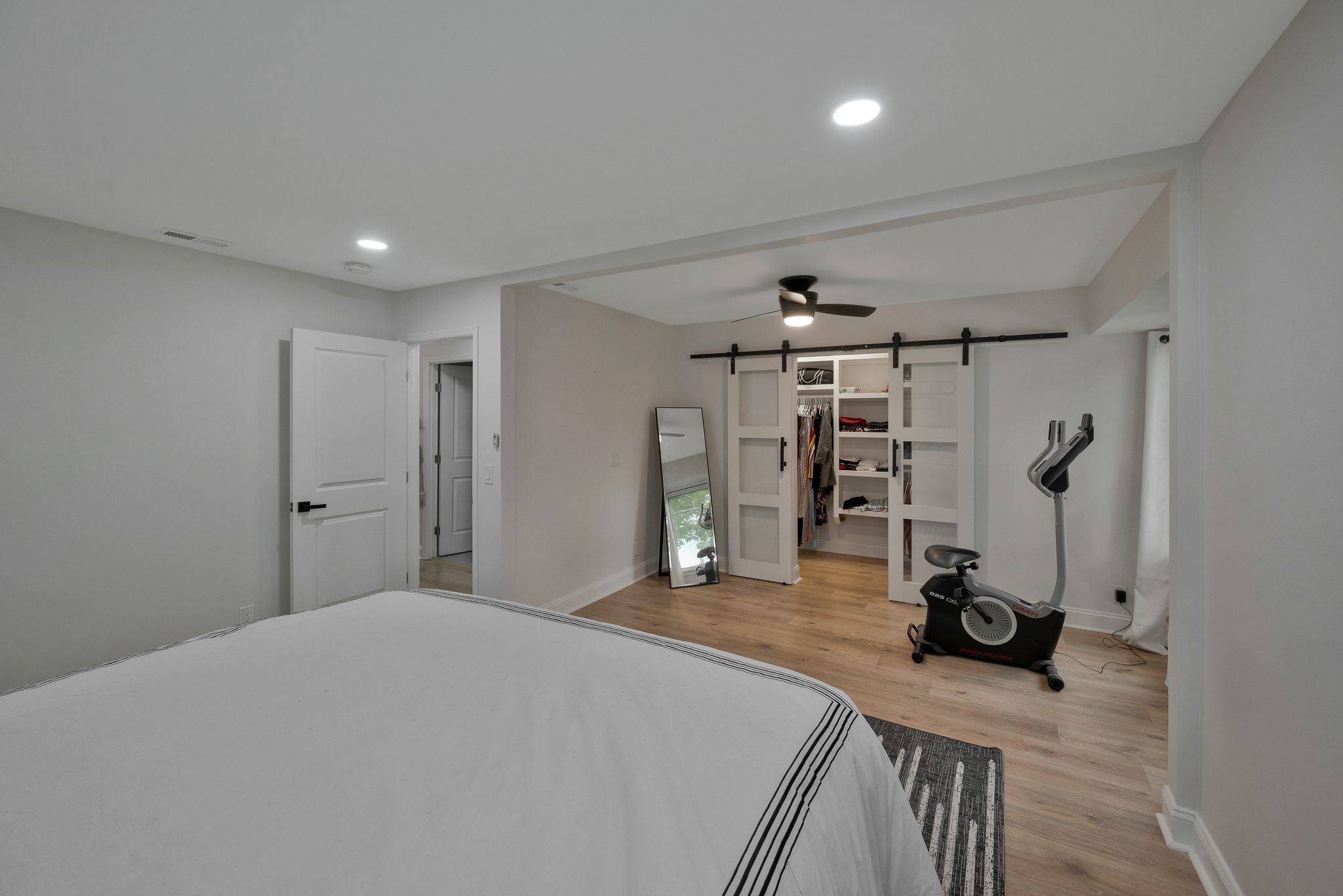 6955 Highland Park Dr