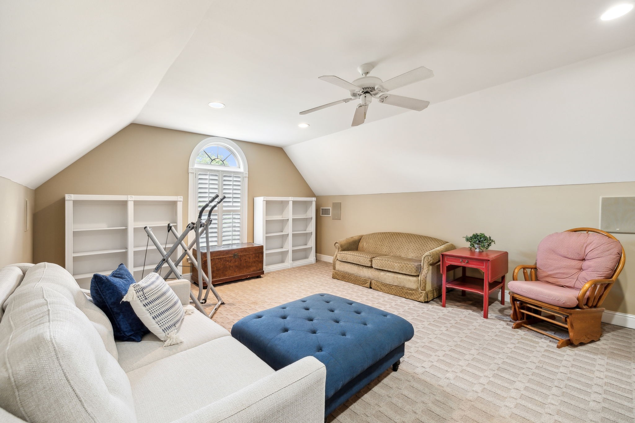 215 Innsbrooke Blvd