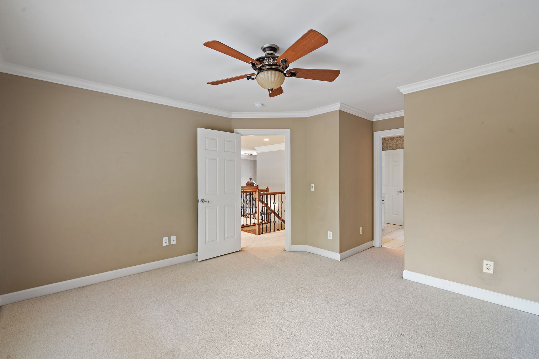 314 Whitworth Way