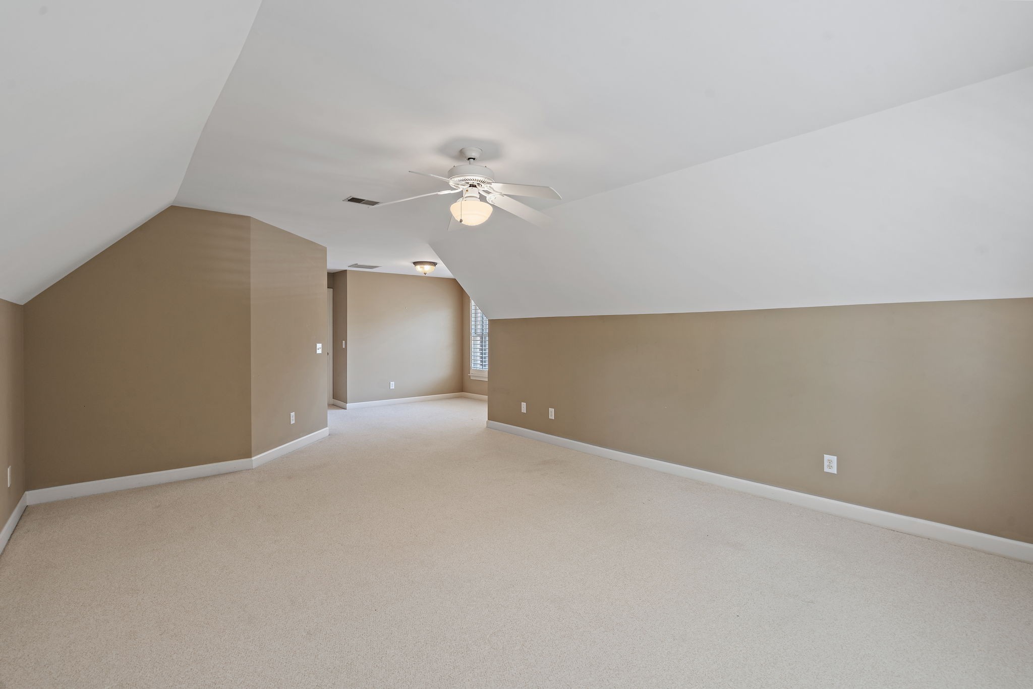 314 Whitworth Way