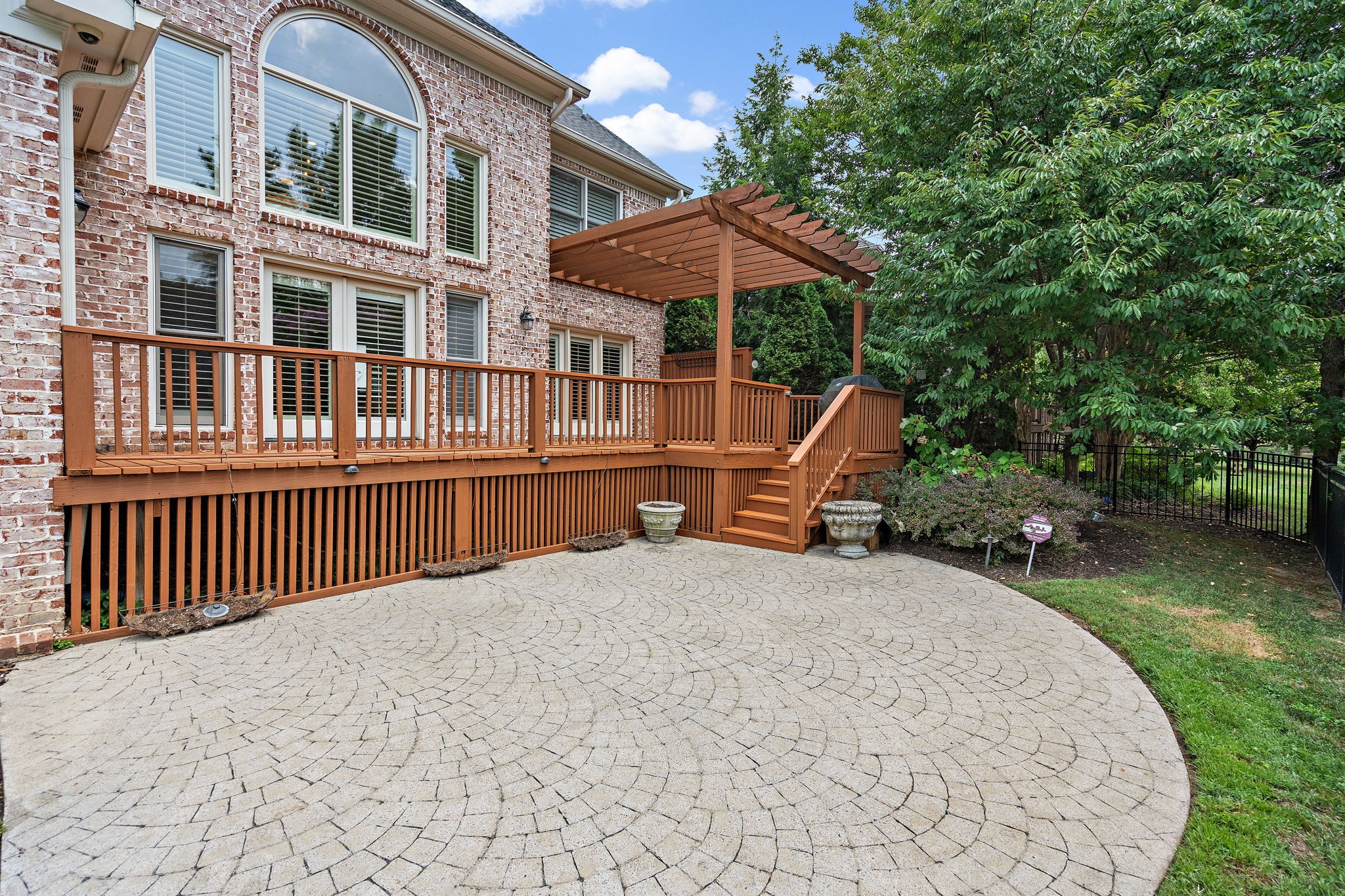 314 Whitworth Way