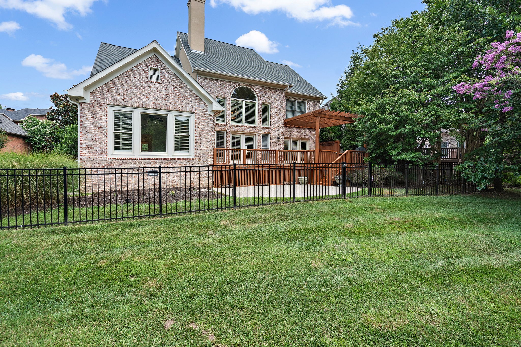 314 Whitworth Way