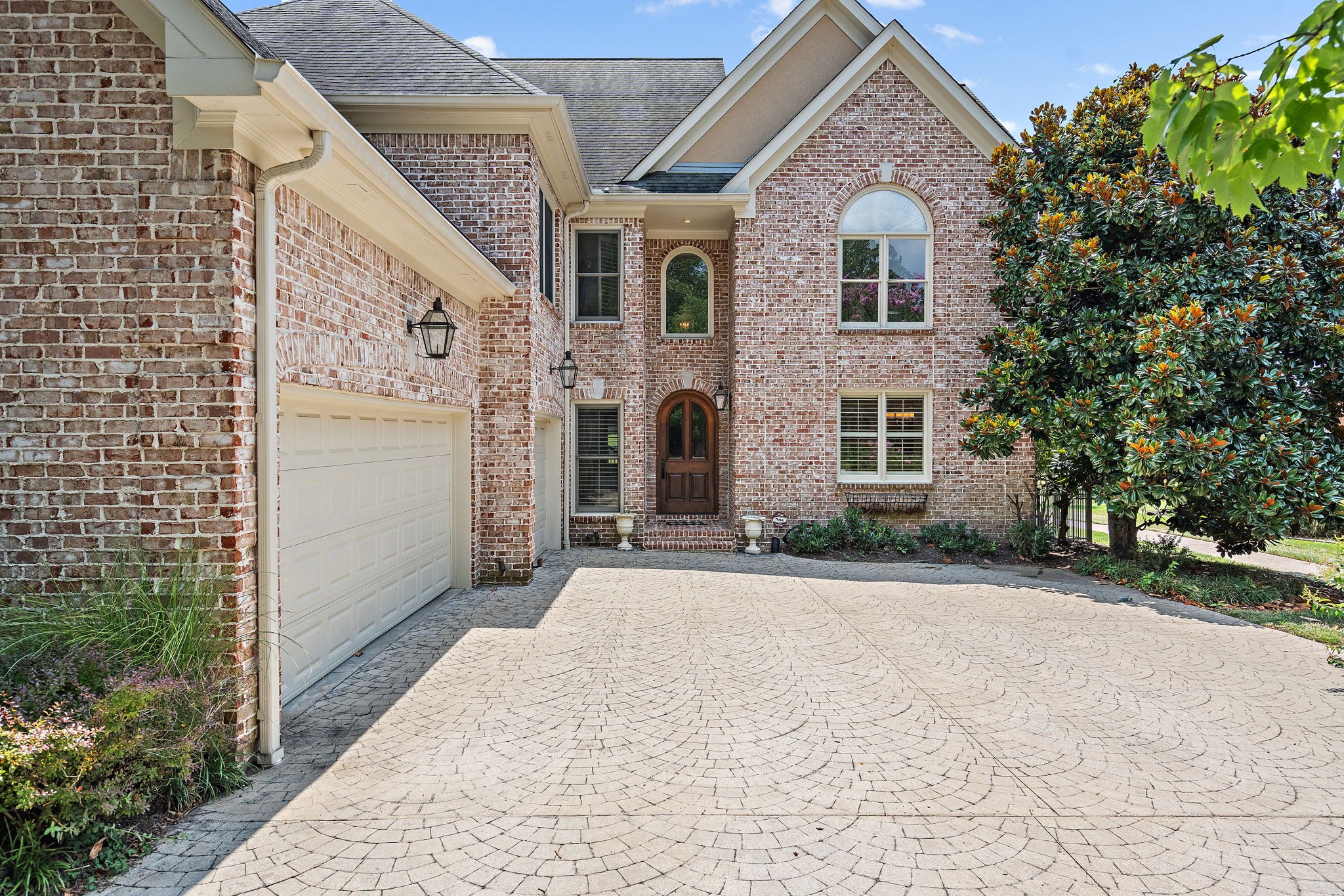 314 Whitworth Way