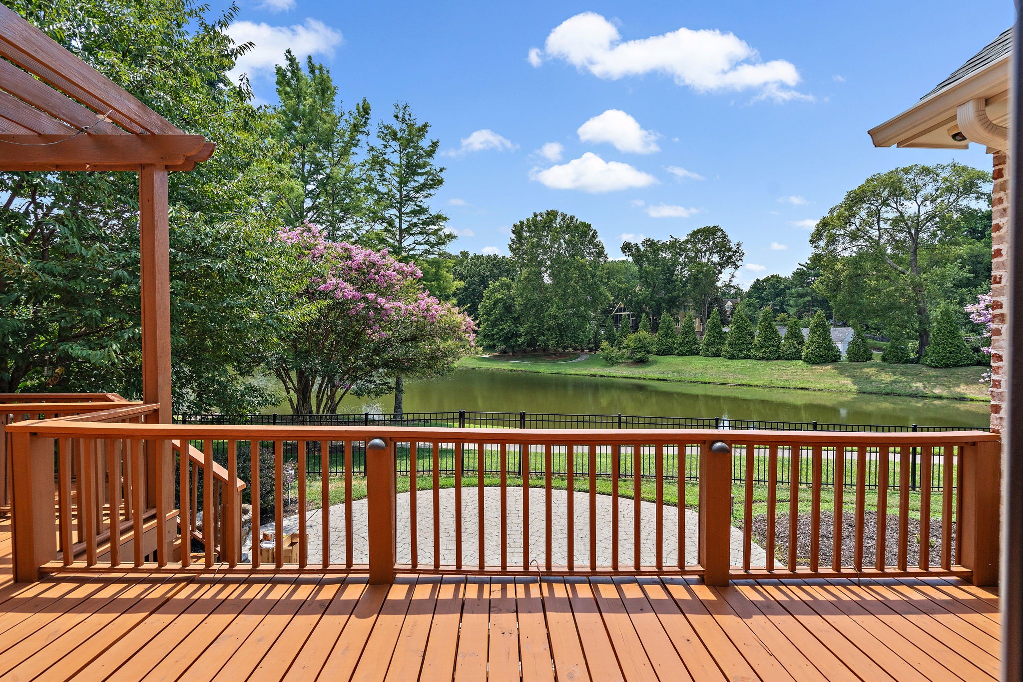 314 Whitworth Way