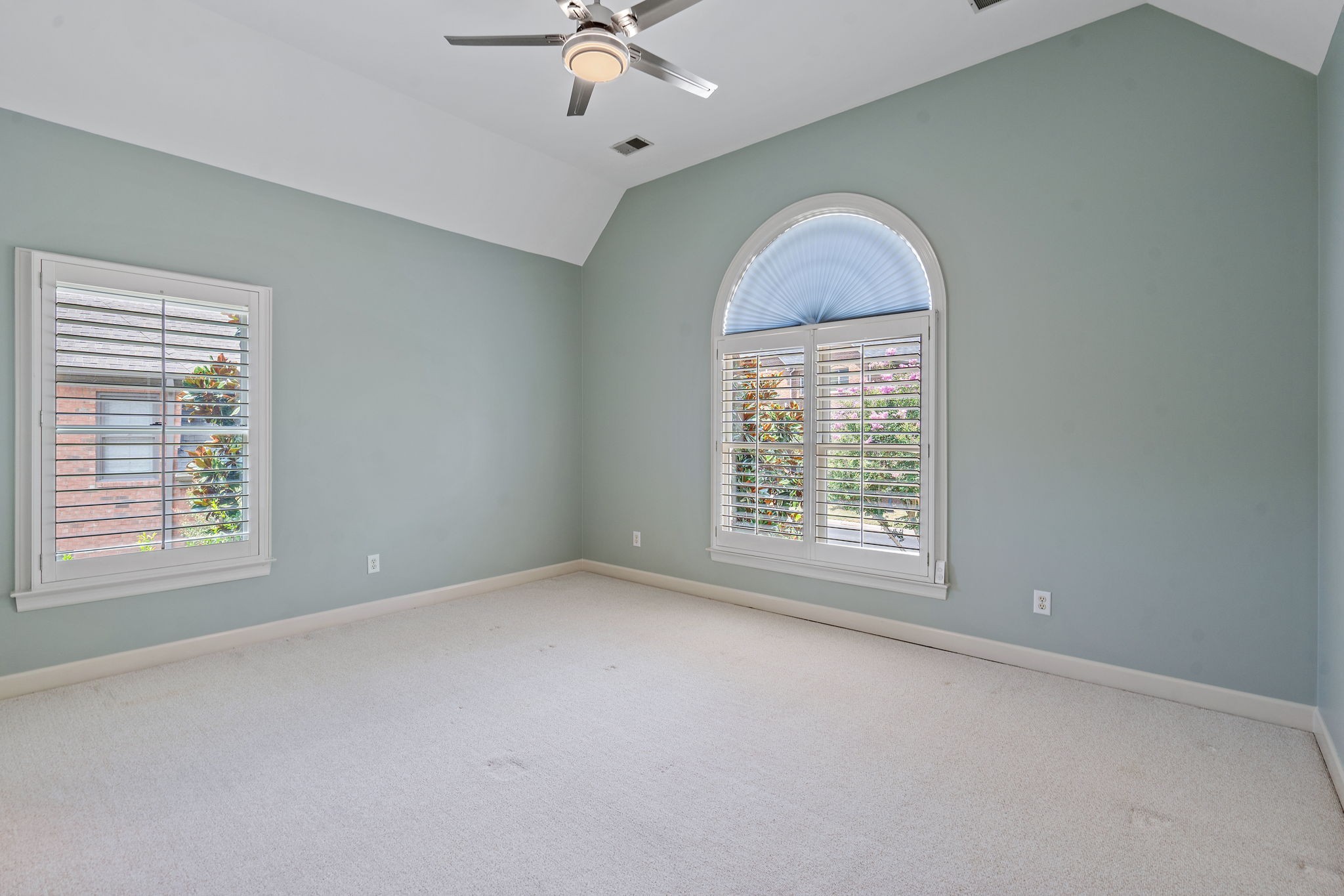 314 Whitworth Way
