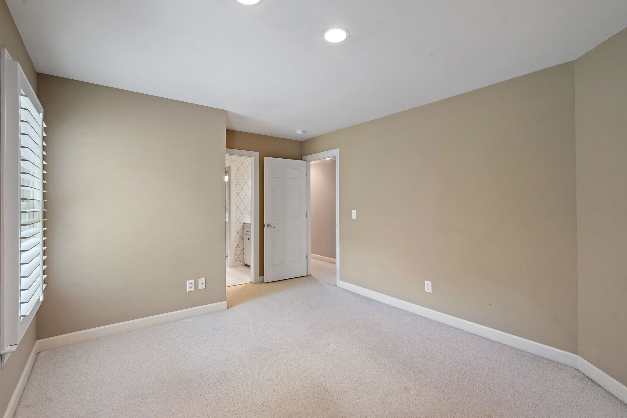314 Whitworth Way