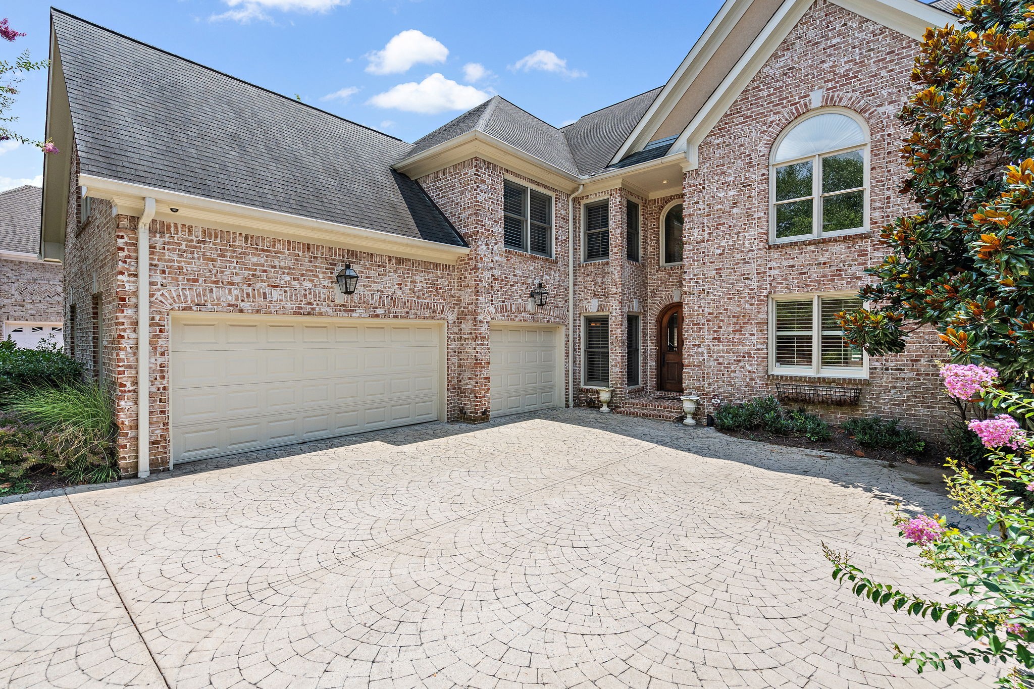 314 Whitworth Way