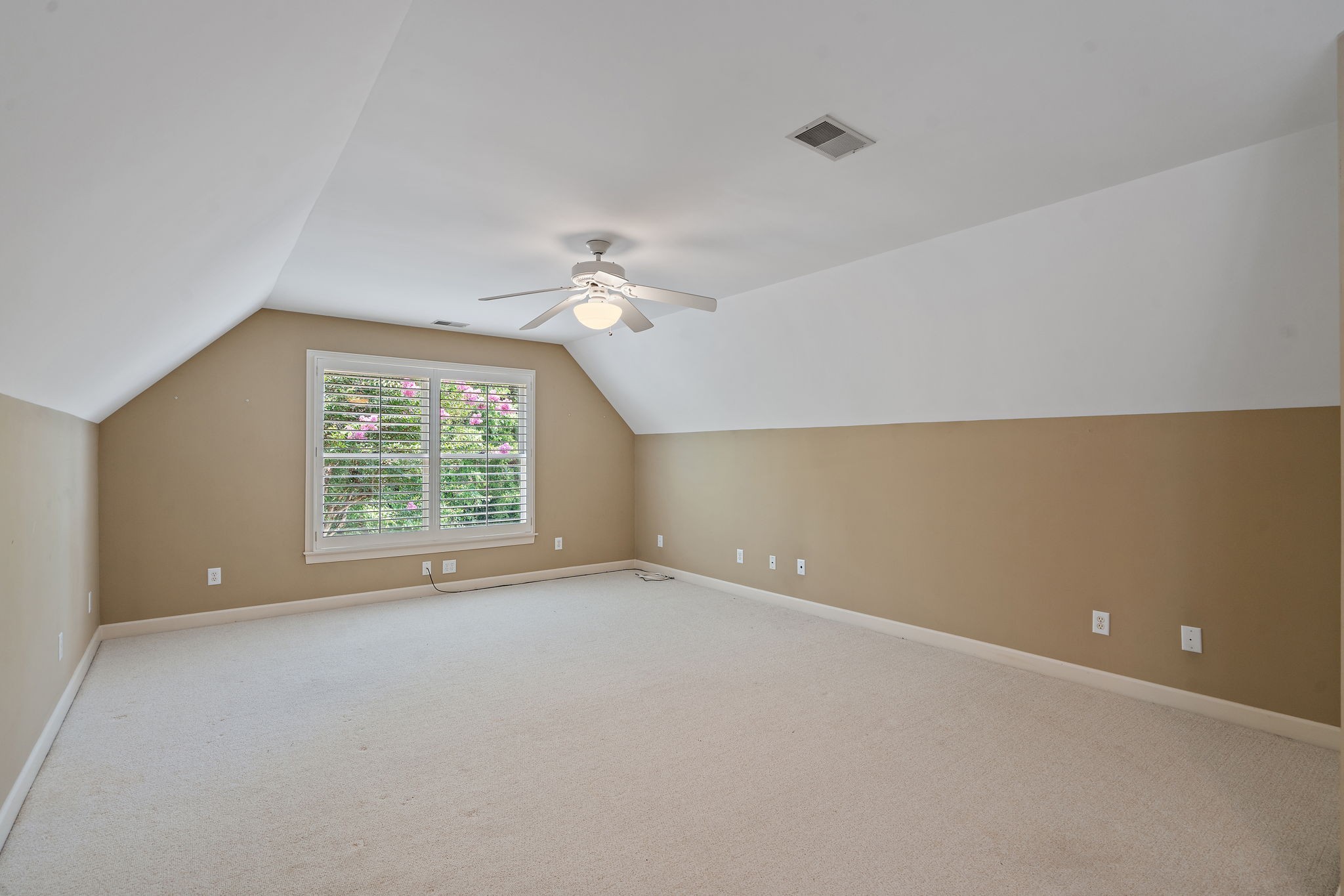 314 Whitworth Way