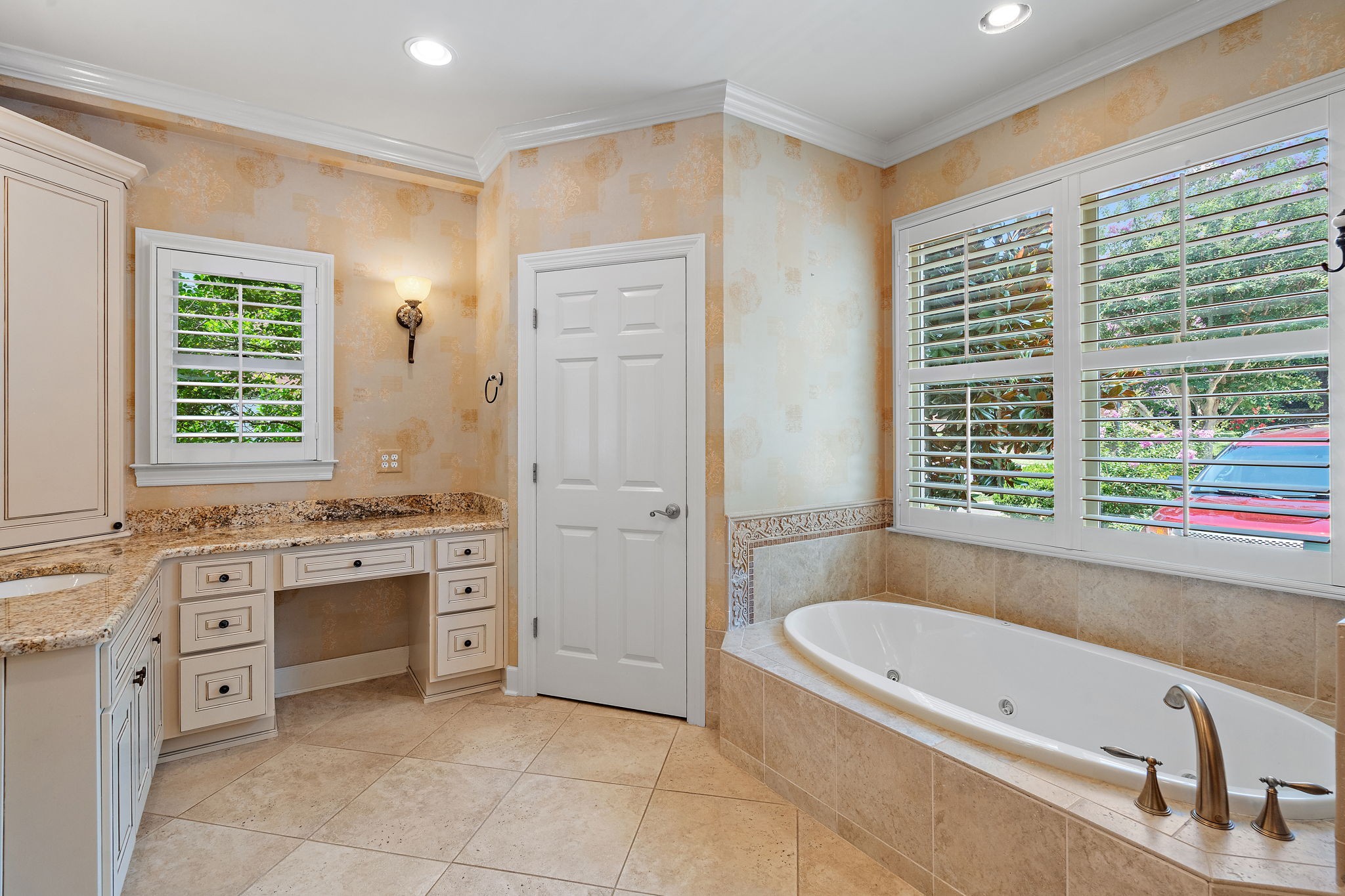314 Whitworth Way