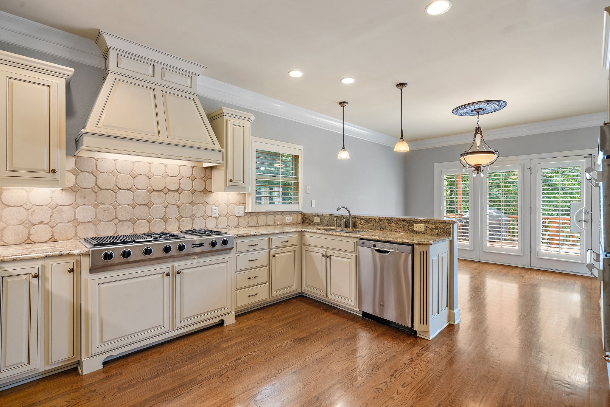 314 Whitworth Way