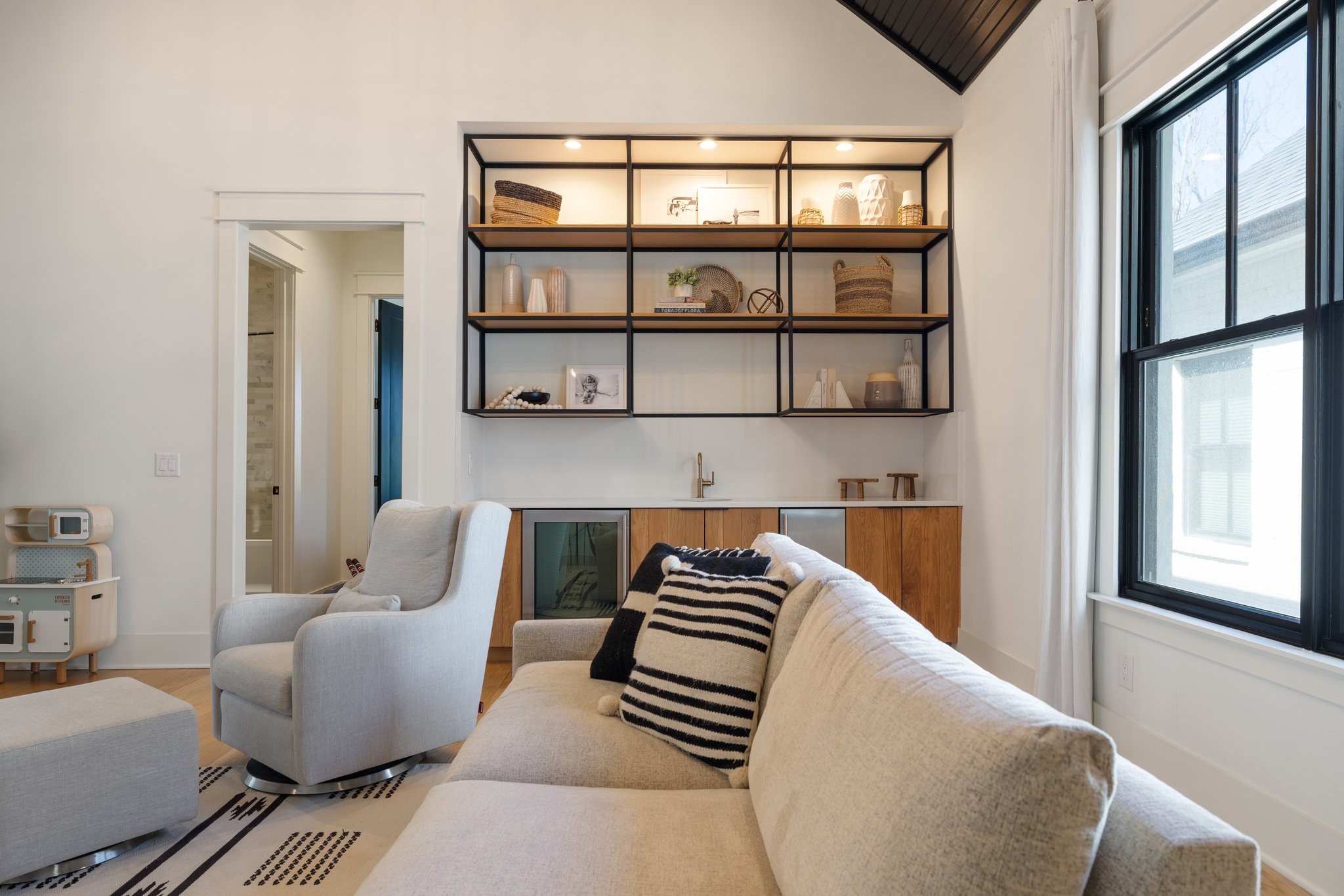 4119 Albert Dr