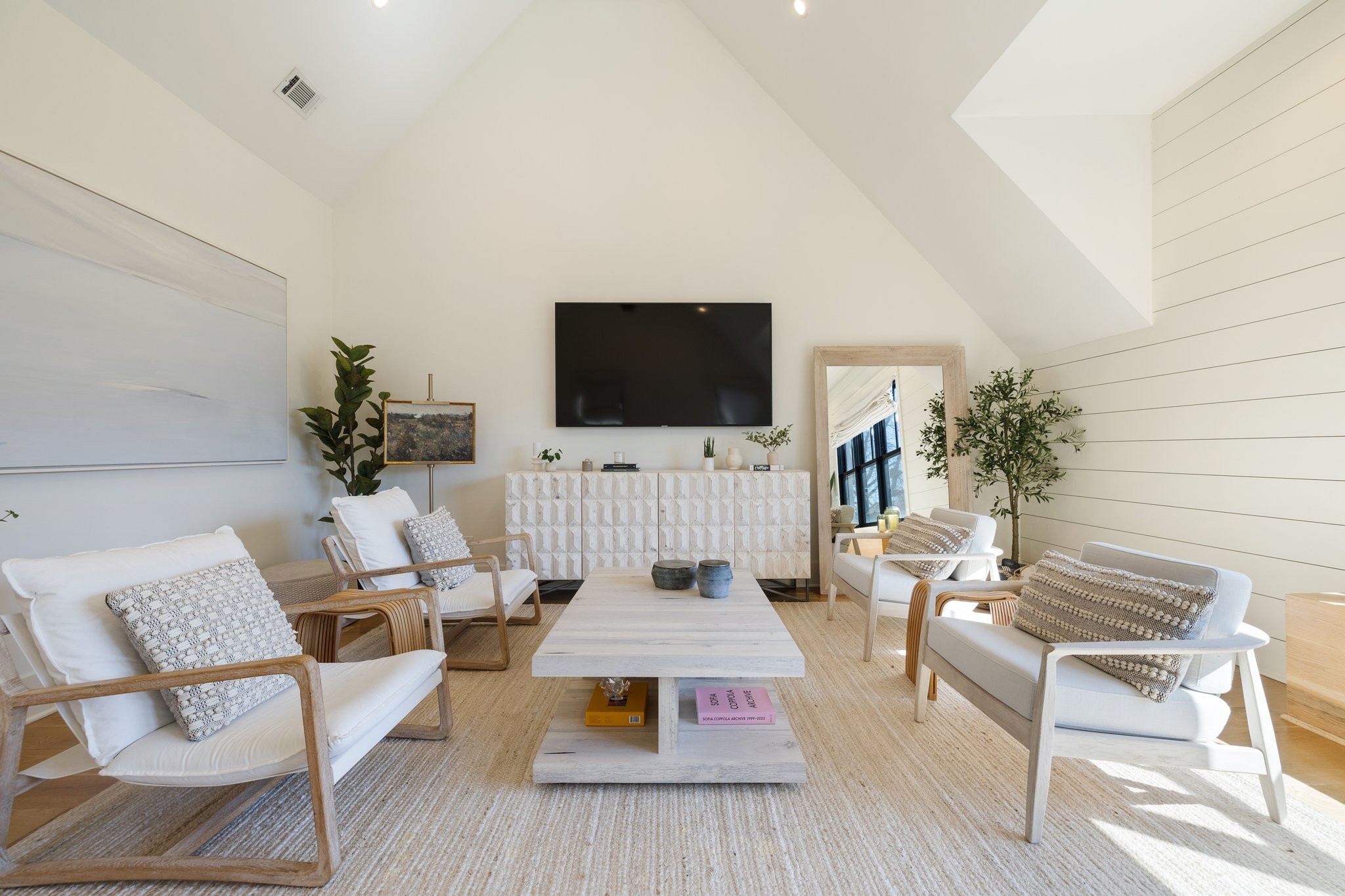 4119 Albert Dr