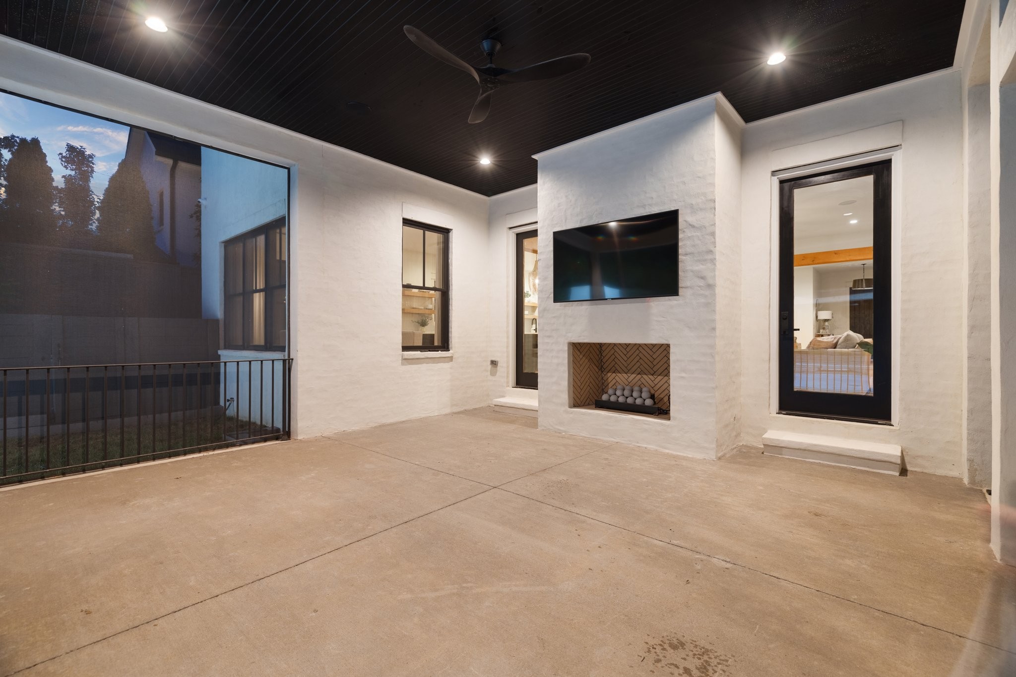 4119 Albert Dr