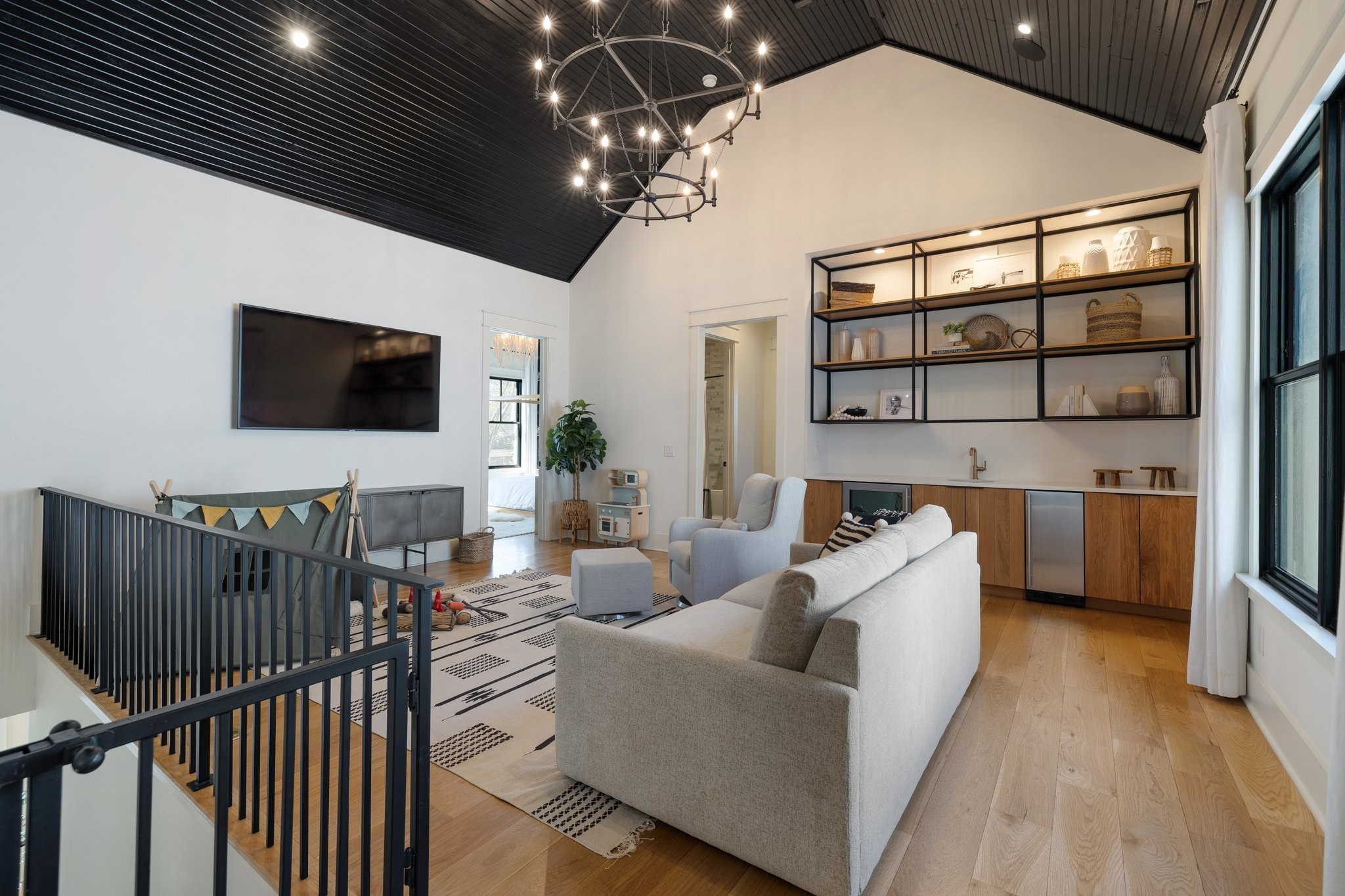 4119 Albert Dr