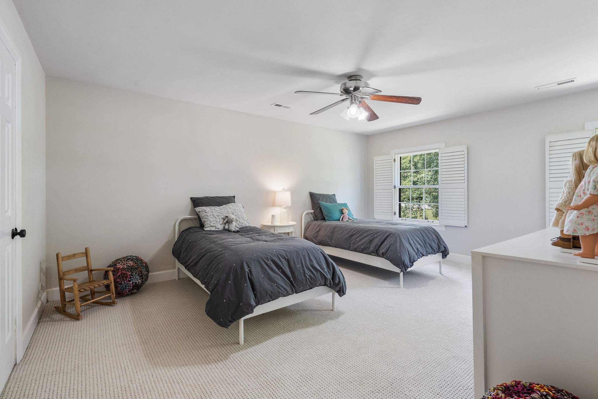 2015 Cedarmont Dr