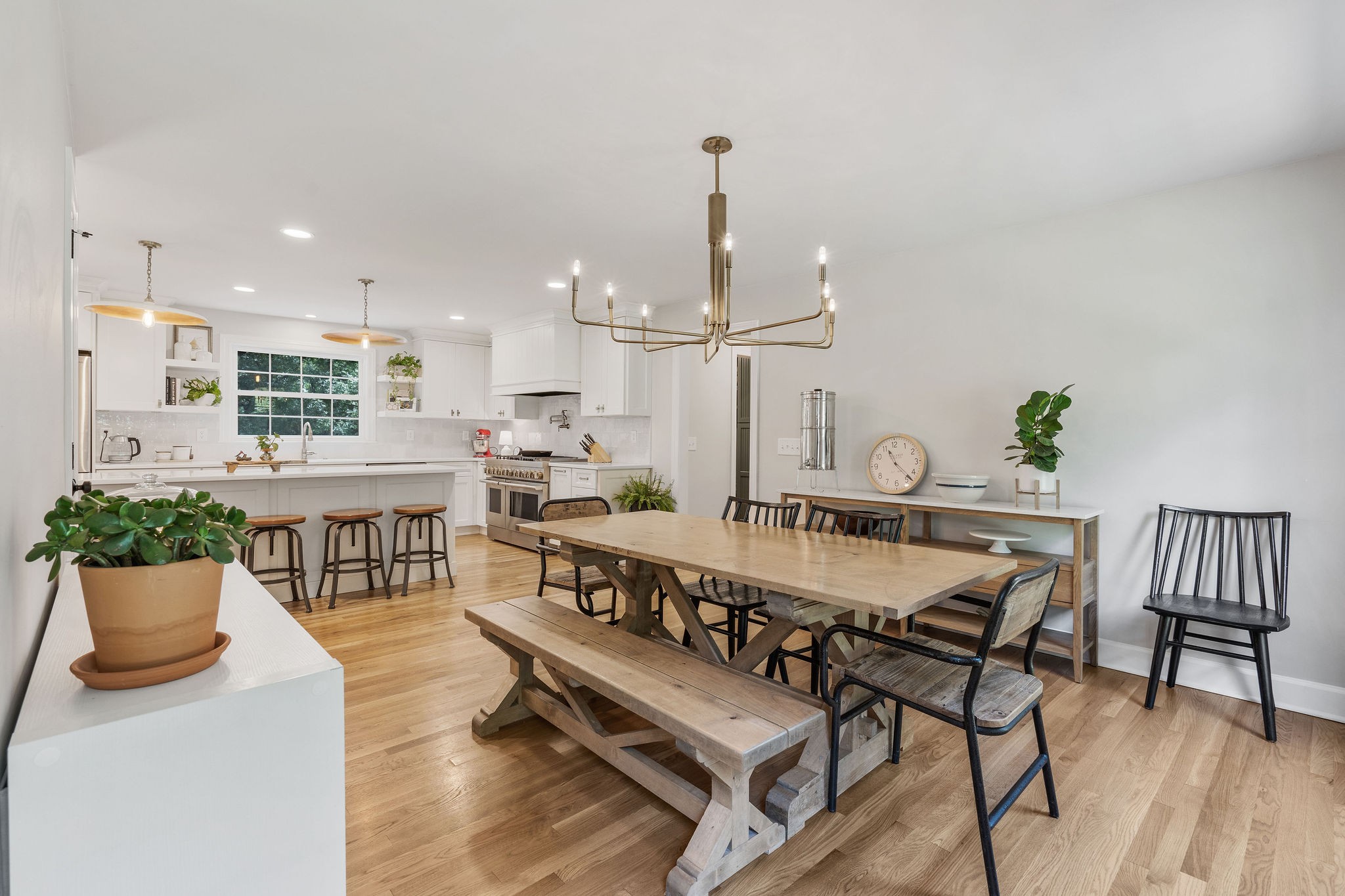 2015 Cedarmont Dr