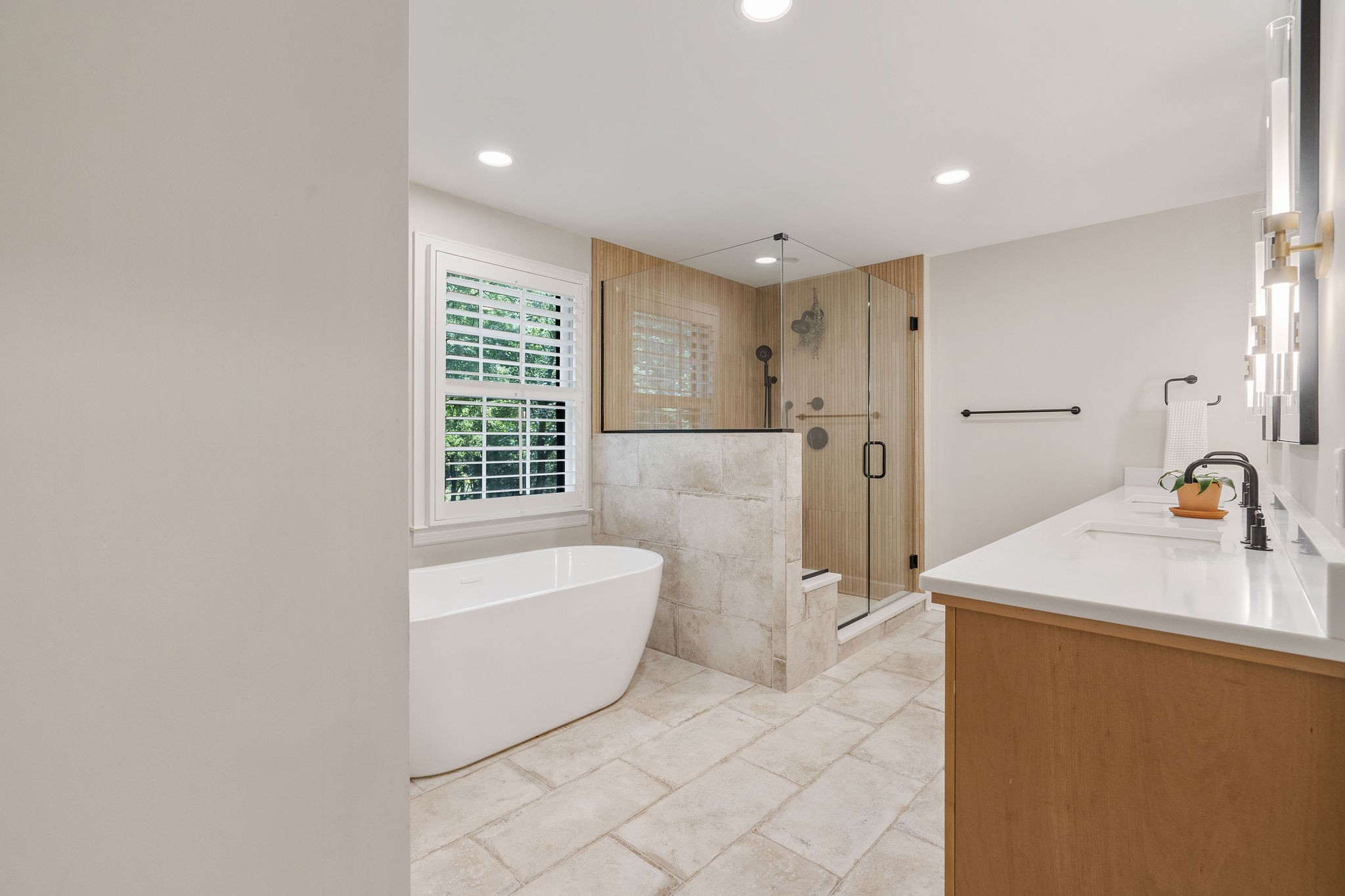 2015 Cedarmont Dr