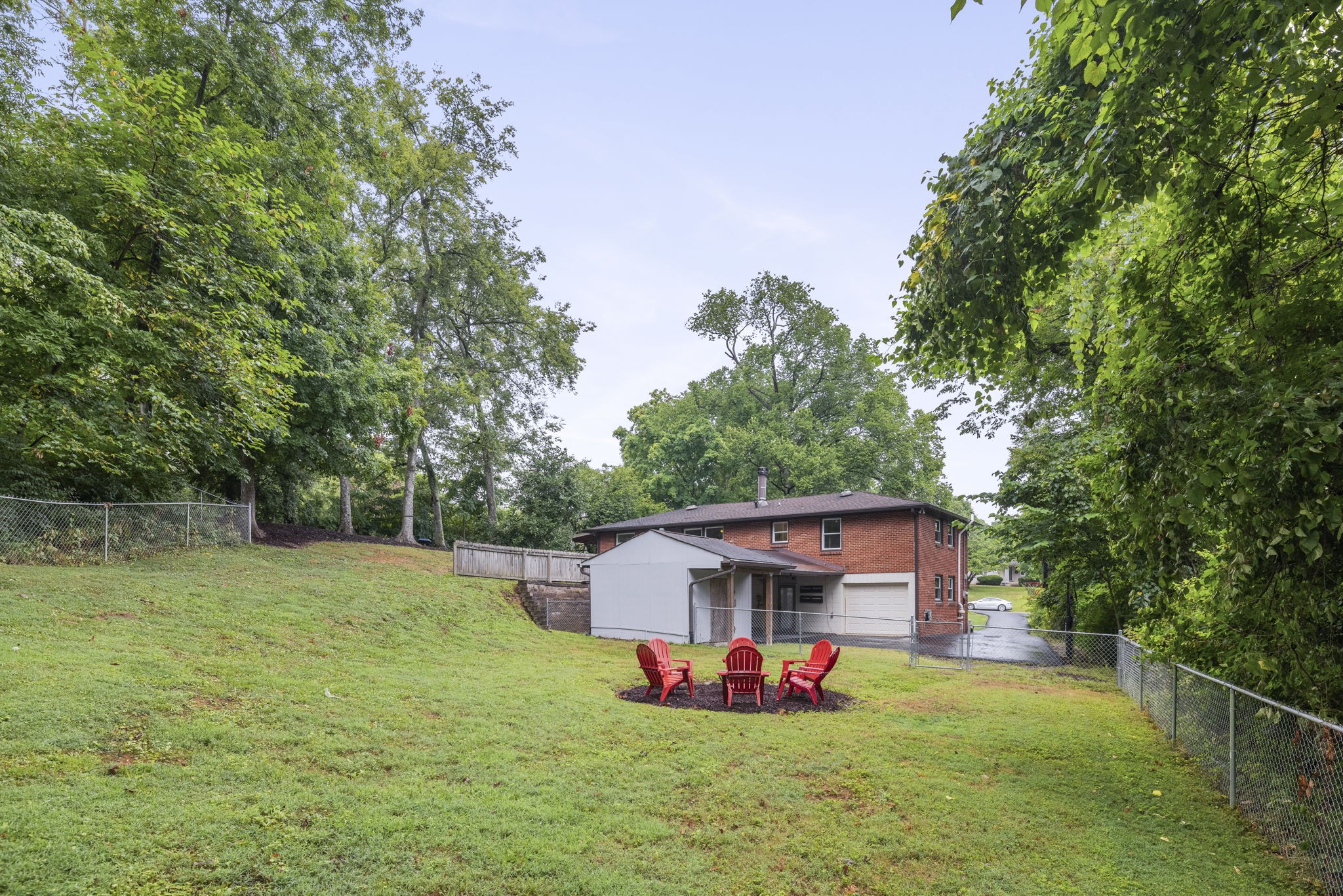 4956 Darlington Dr