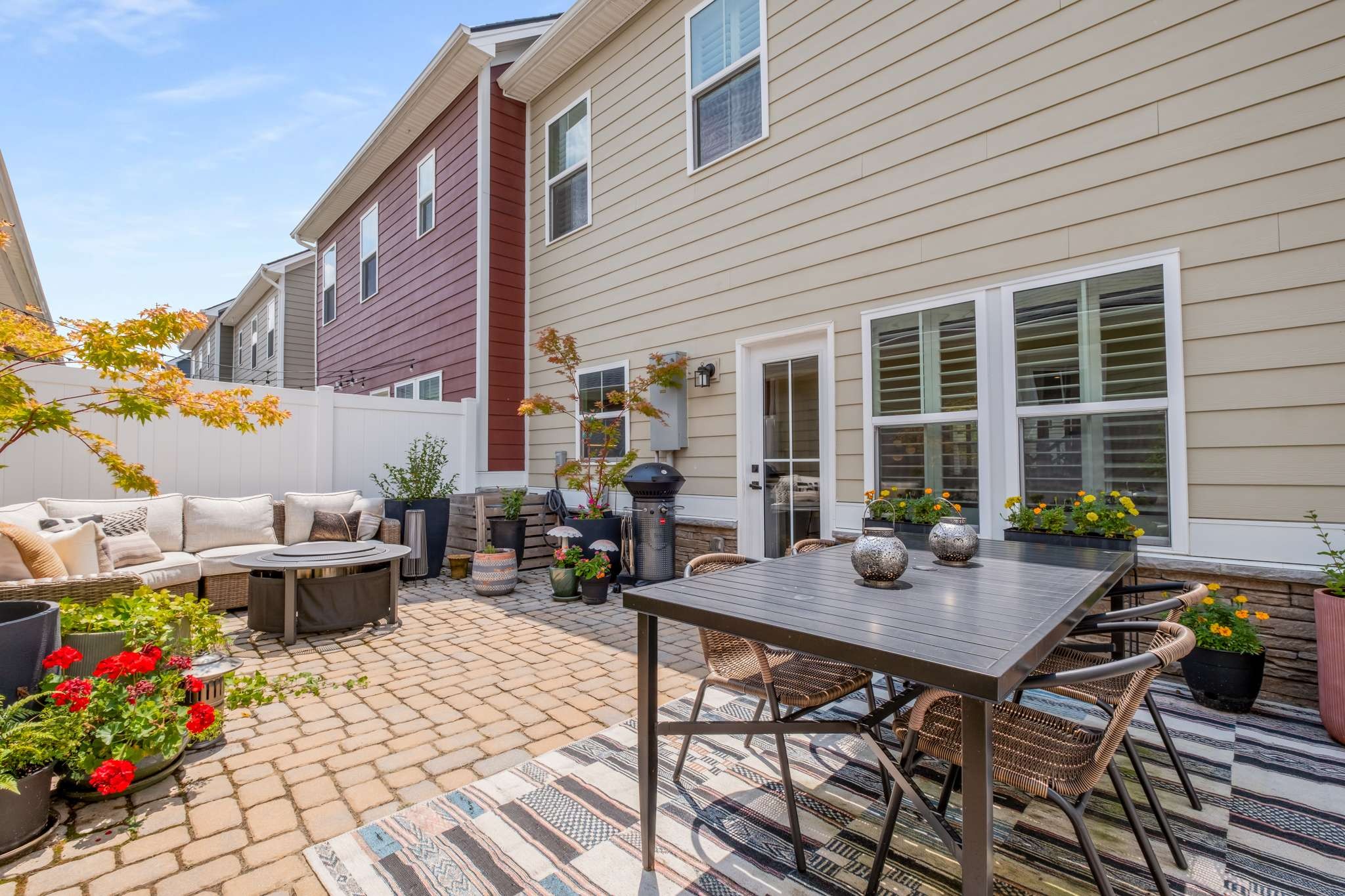 1079 Oglethorpe Dr