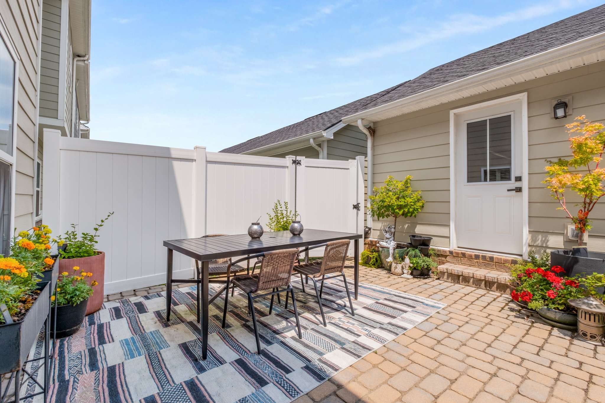 1079 Oglethorpe Dr