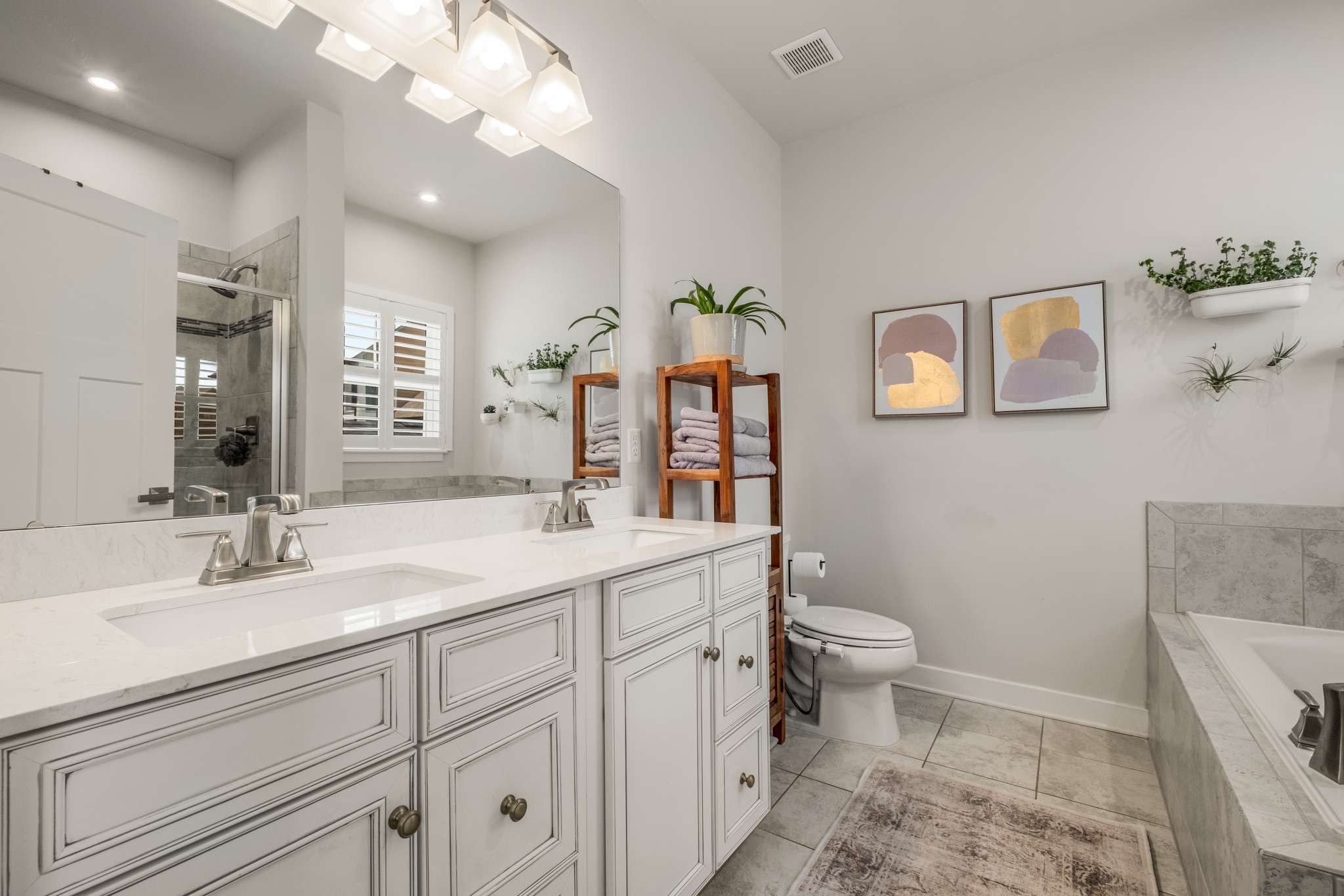 1079 Oglethorpe Dr